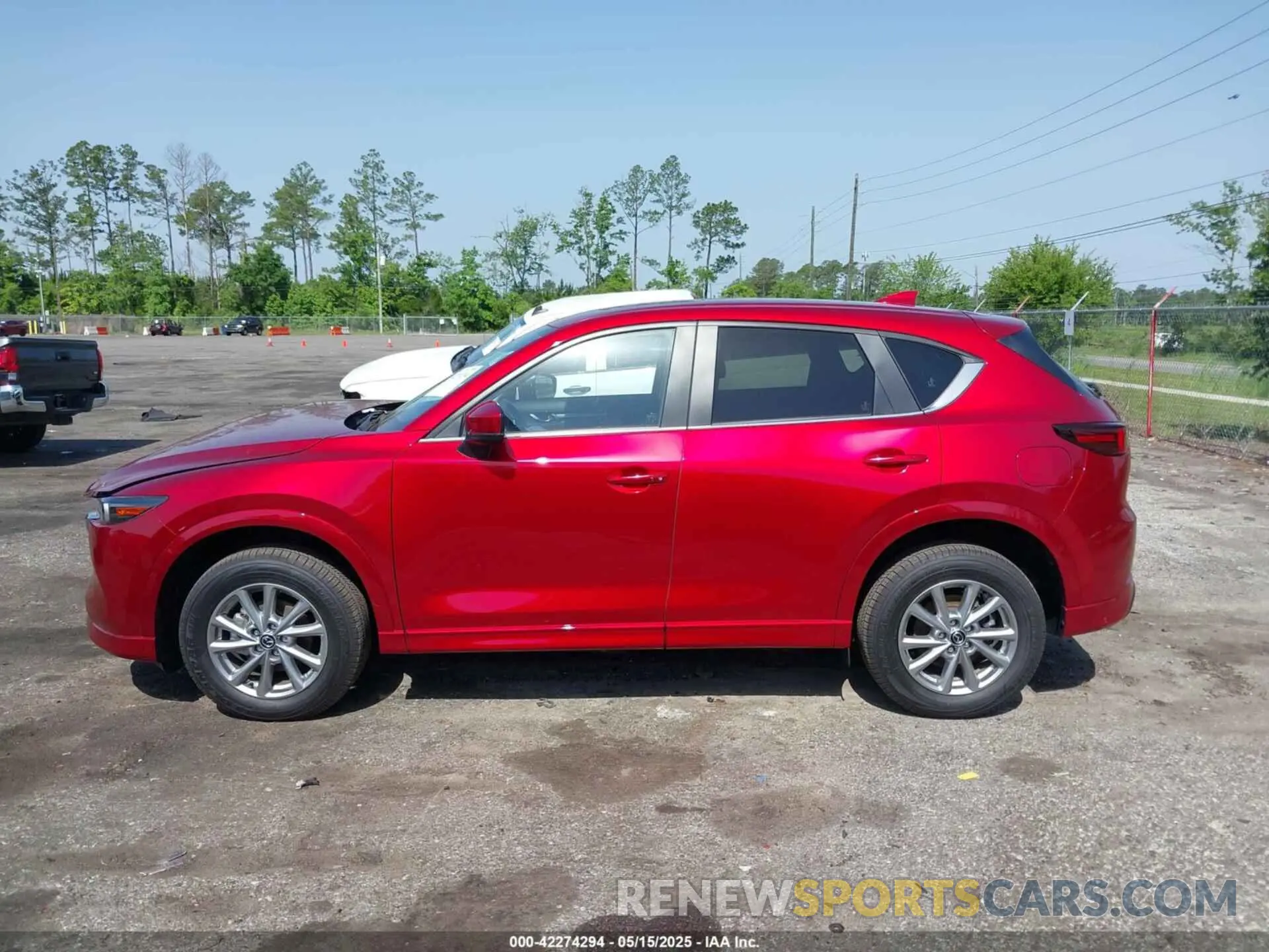 14 fotografías del automóvil dañado JM3KFBCL5R0495244 MAZDA CX-5 2024