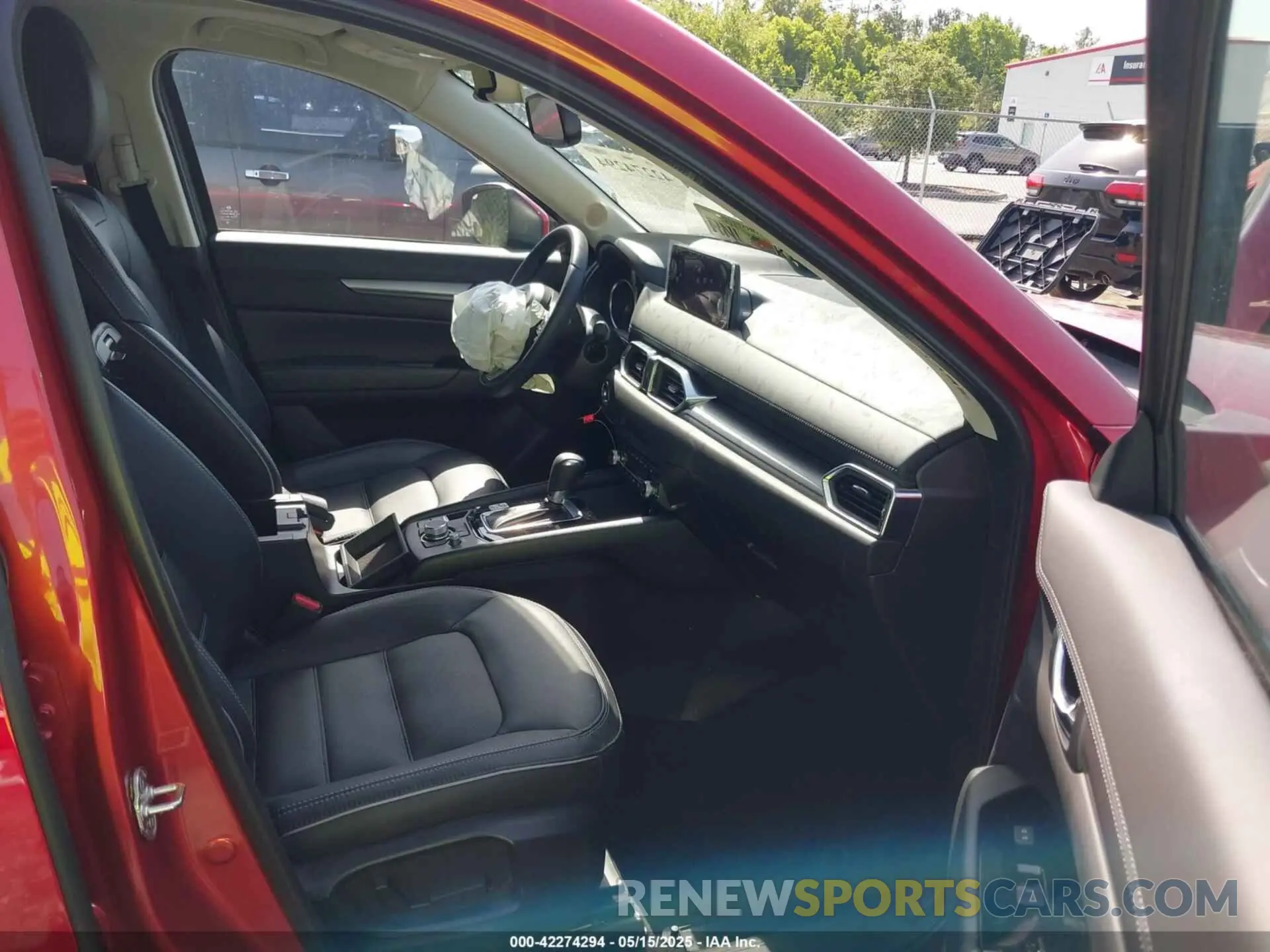 5 fotografías del automóvil dañado JM3KFBCL5R0495244 MAZDA CX-5 2024