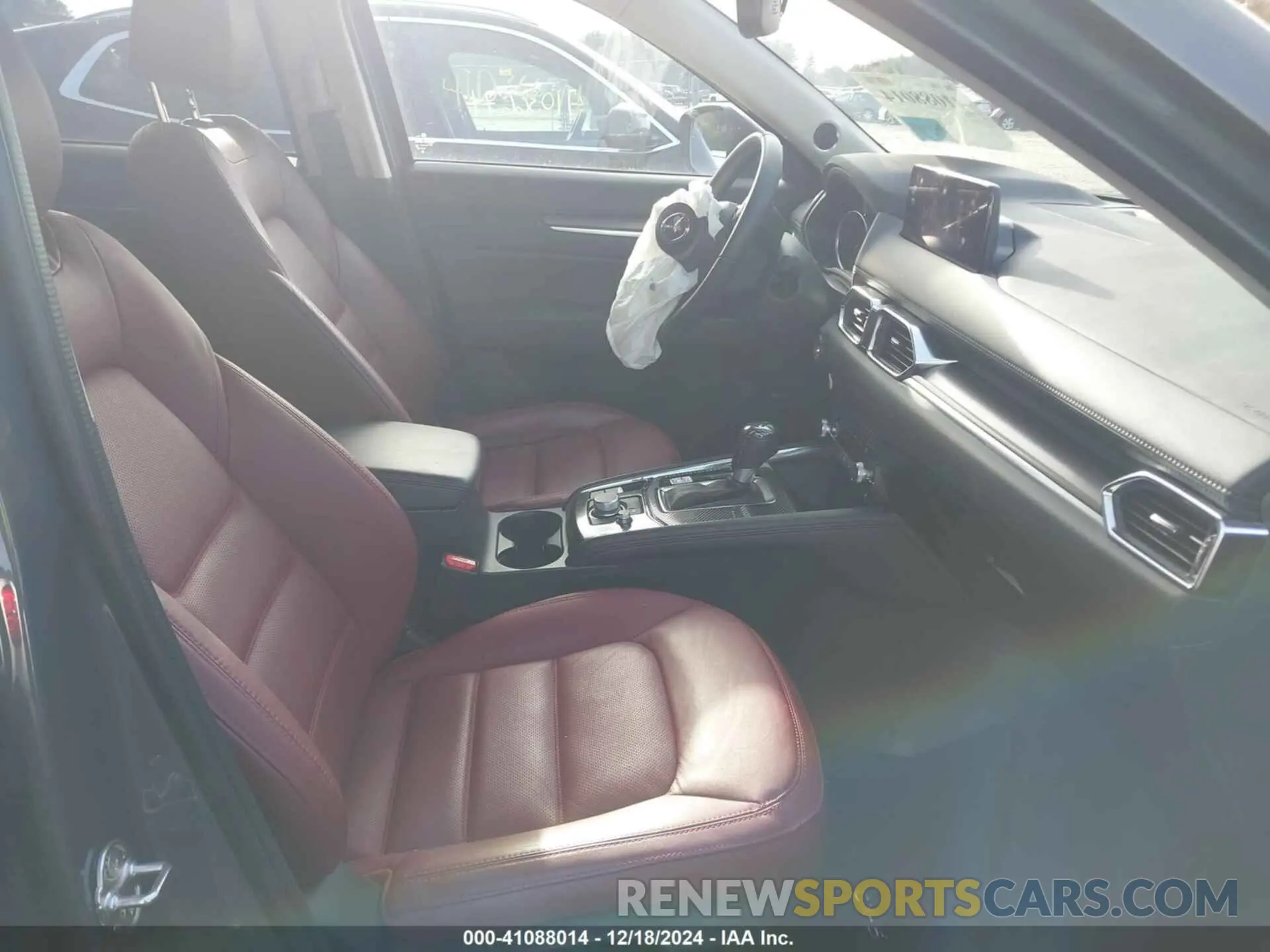 5 fotografías del automóvil dañado JM3KFBCL6R0419371 MAZDA CX-5 2024