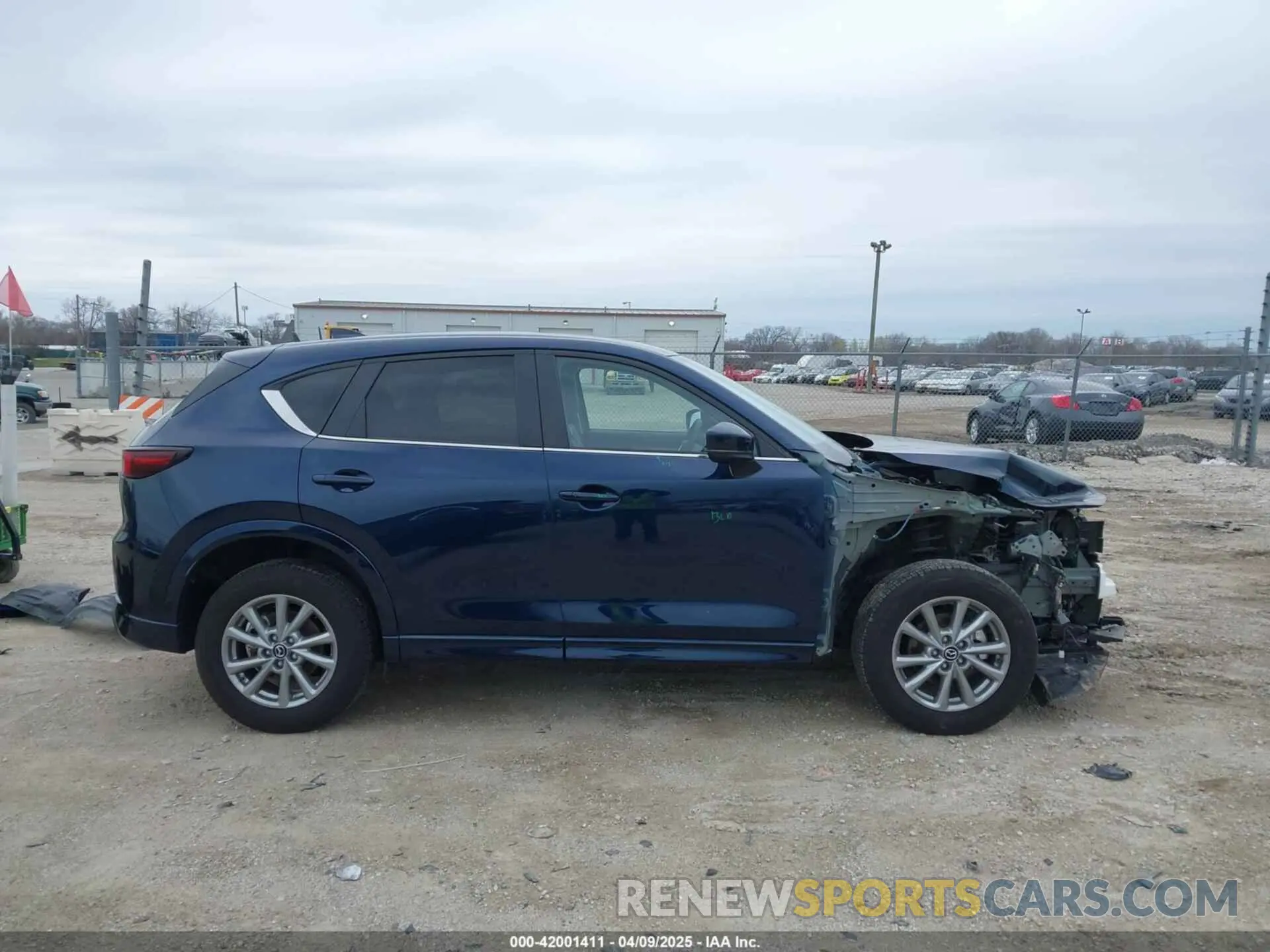 13 fotografías del automóvil dañado JM3KFBCL6R0477030 MAZDA CX-5 2024