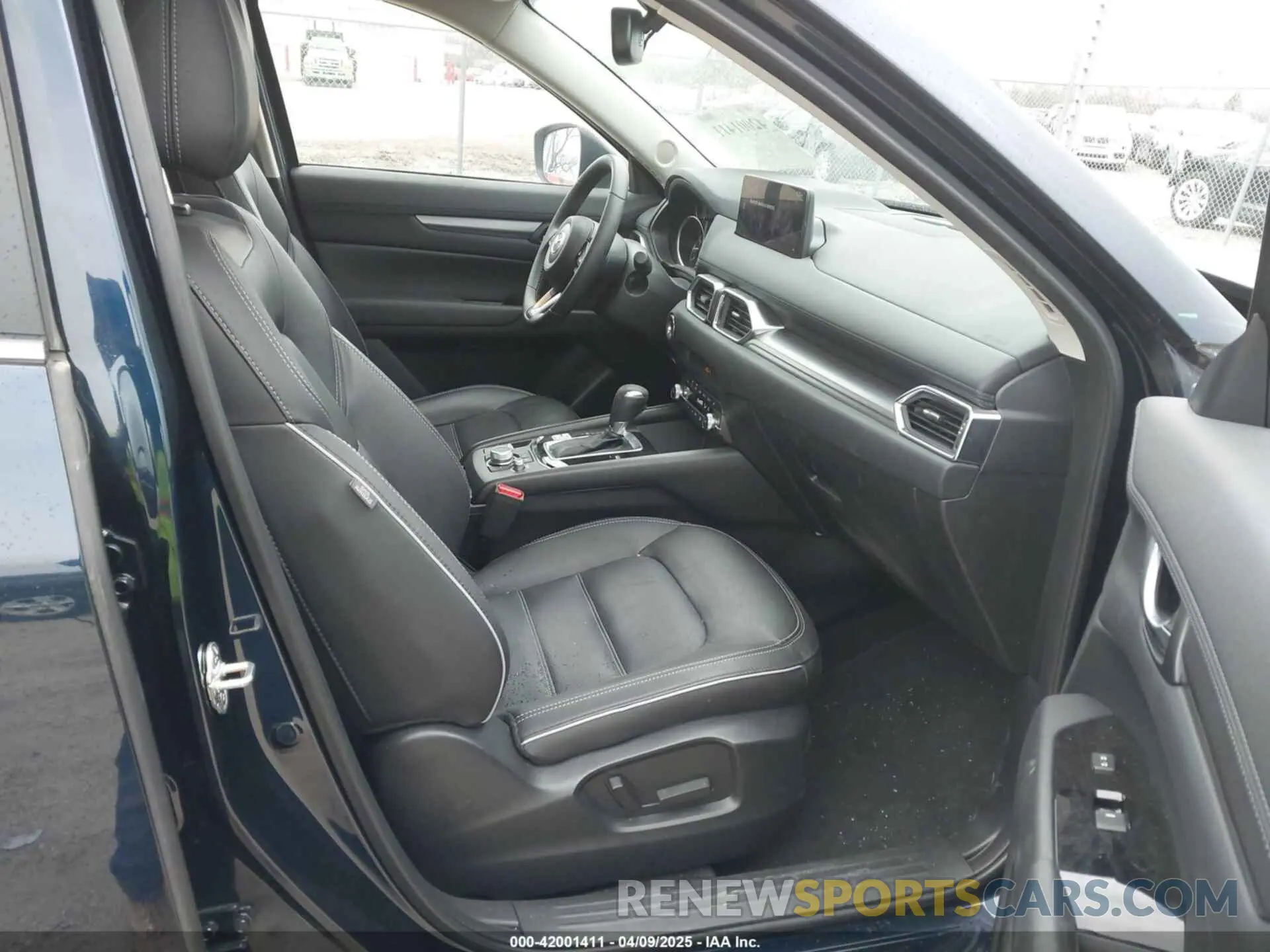 5 fotografías del automóvil dañado JM3KFBCL6R0477030 MAZDA CX-5 2024