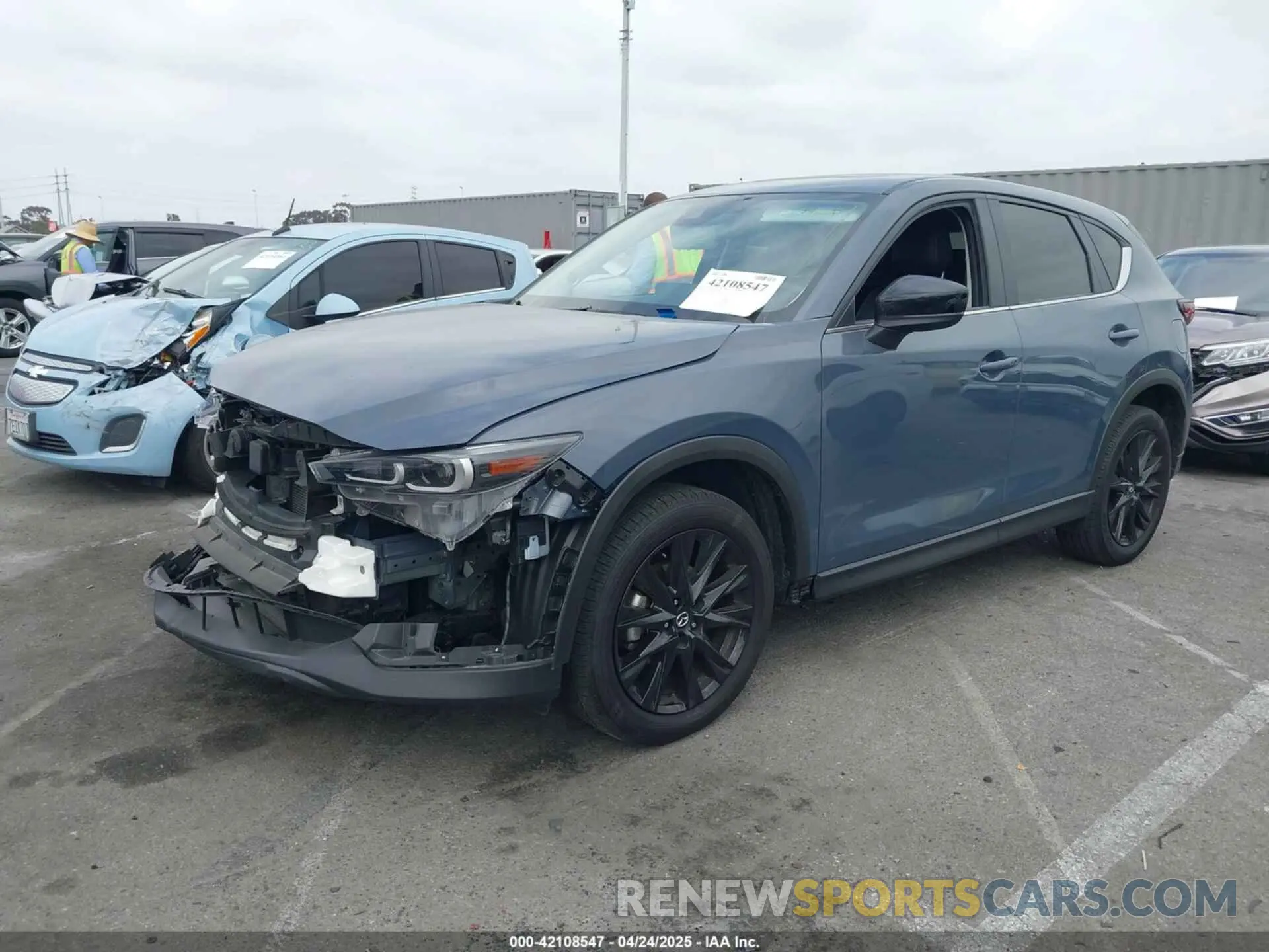 2 fotografías del automóvil dañado JM3KFBCL6R0482860 MAZDA CX-5 2024