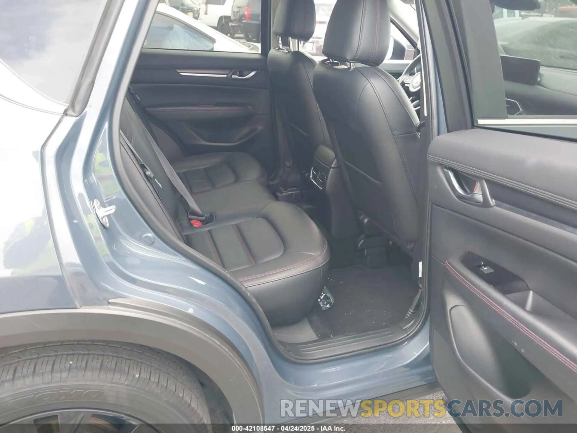 8 fotografías del automóvil dañado JM3KFBCL6R0482860 MAZDA CX-5 2024