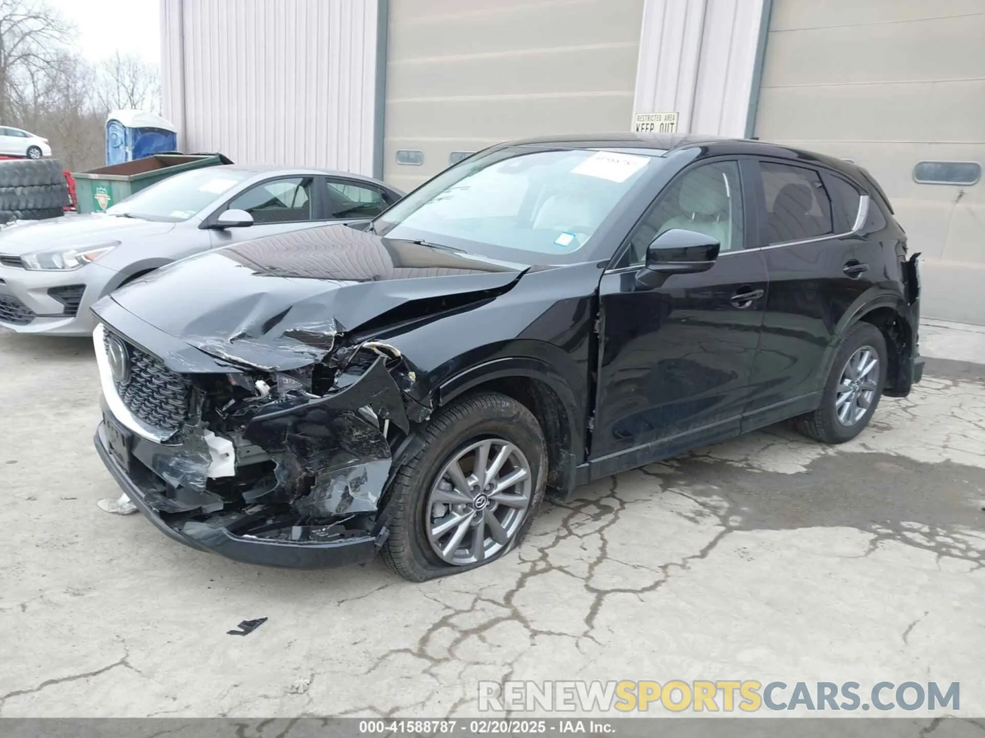 2 fotografías del automóvil dañado JM3KFBCL7R0506776 MAZDA CX-5 2024