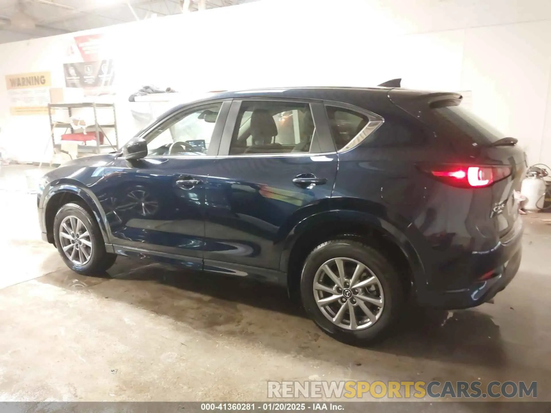 14 fotografías del automóvil dañado JM3KFBCL8R0470001 MAZDA CX-5 2024