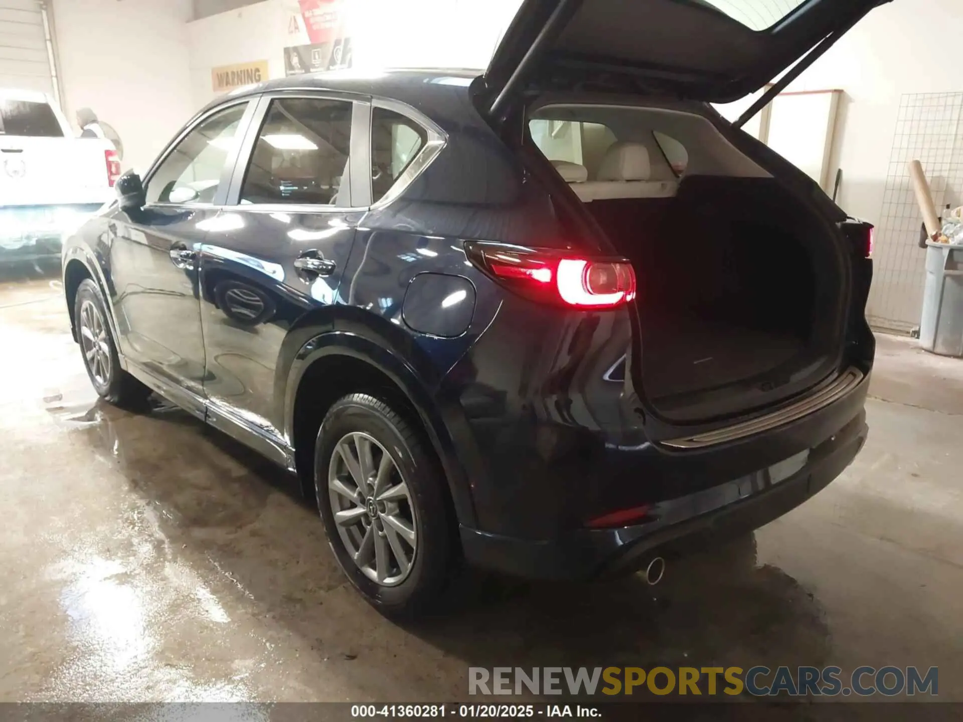 3 fotografías del automóvil dañado JM3KFBCL8R0470001 MAZDA CX-5 2024