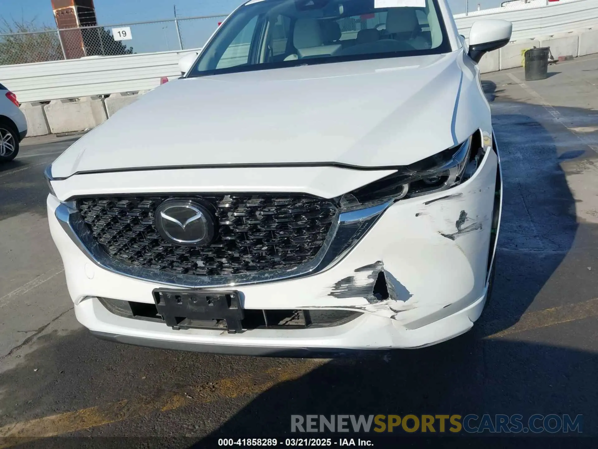 12 fotografías del automóvil dañado JM3KFBCL8R0498140 MAZDA CX-5 2024