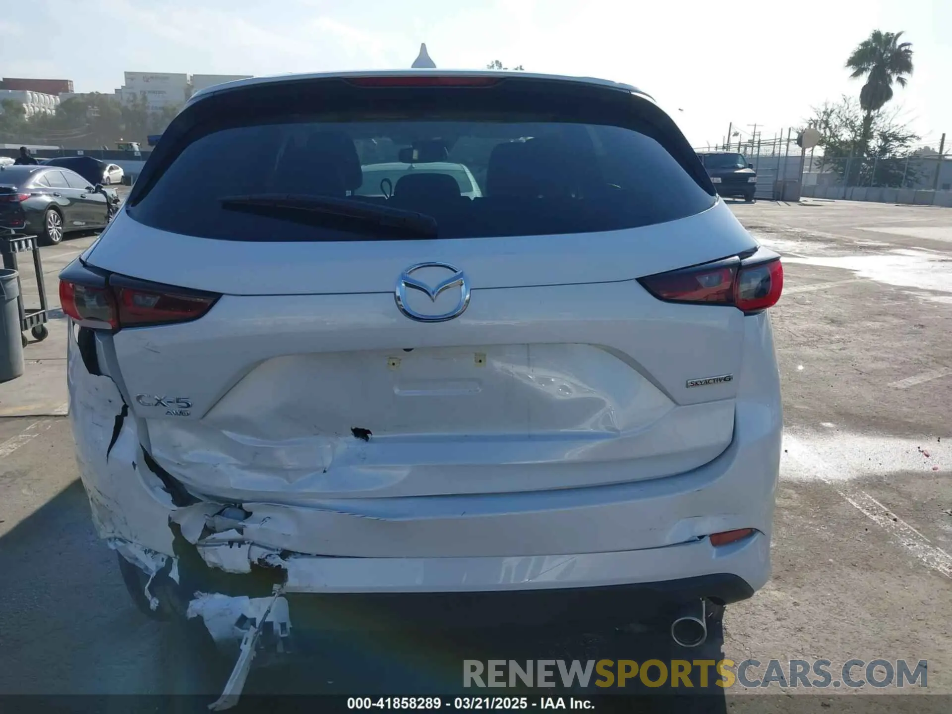16 fotografías del automóvil dañado JM3KFBCL8R0498140 MAZDA CX-5 2024