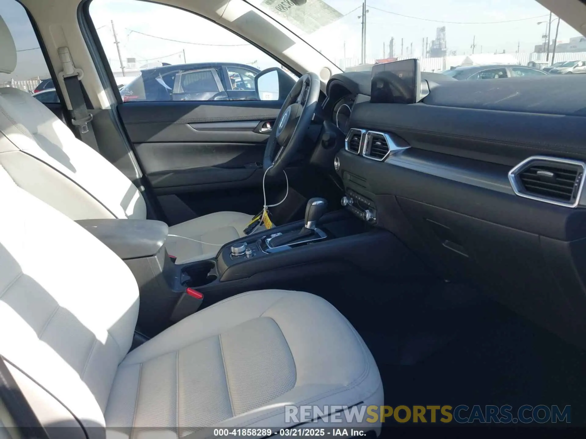 5 fotografías del automóvil dañado JM3KFBCL8R0498140 MAZDA CX-5 2024