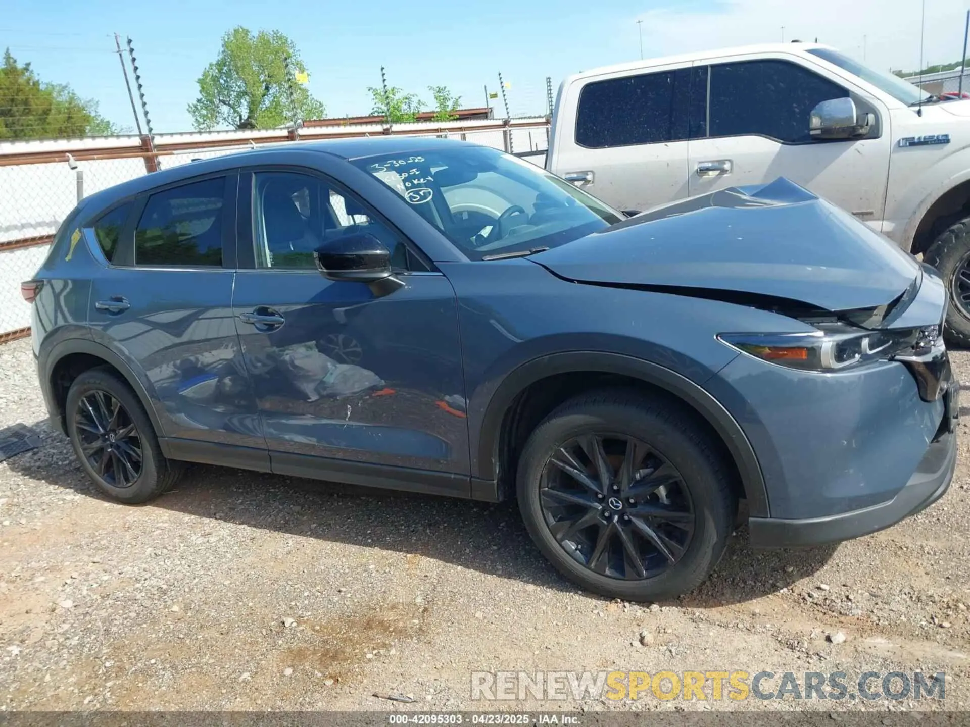 12 fotografías del automóvil dañado JM3KFBCL9R0512272 MAZDA CX-5 2024