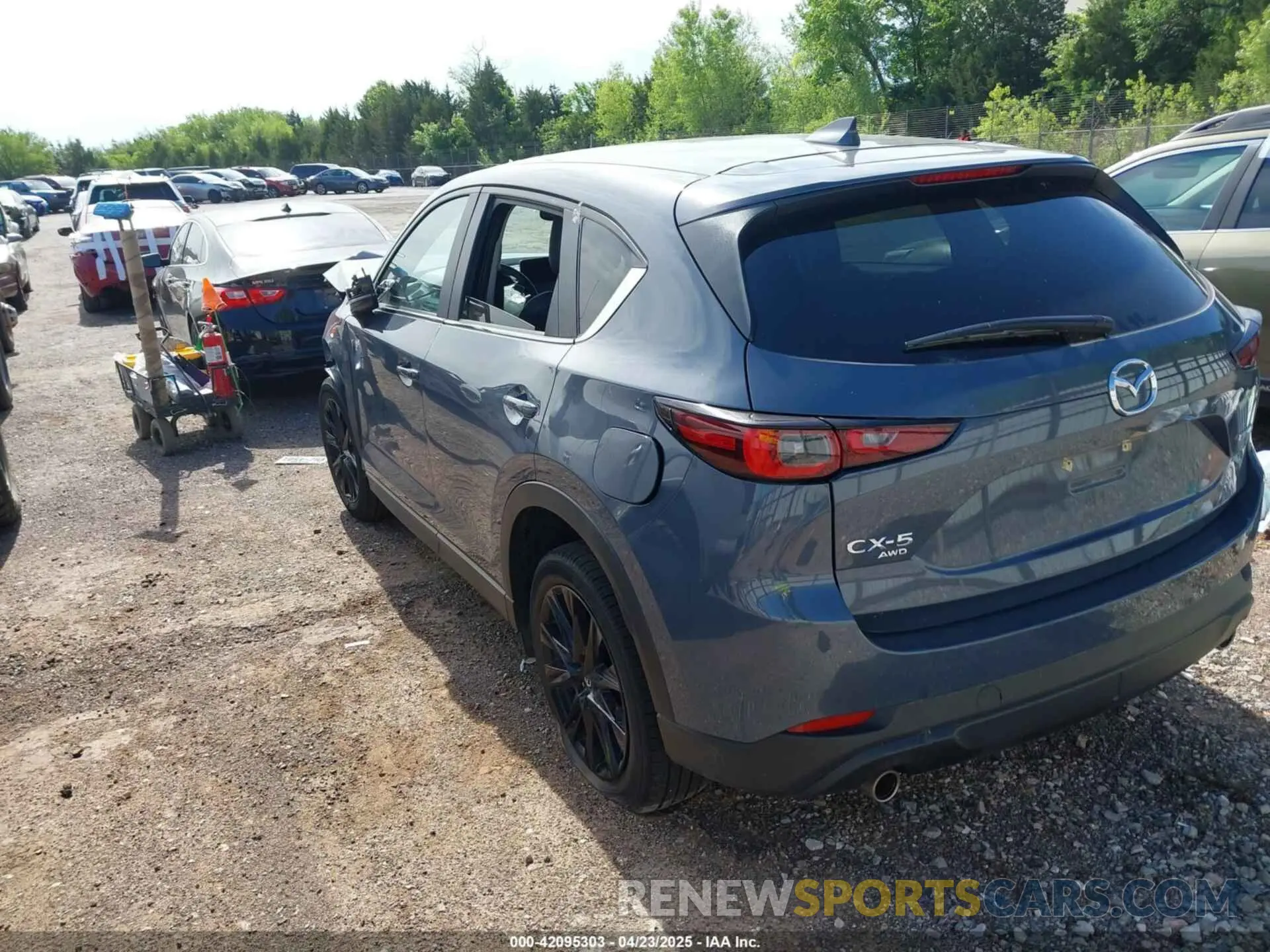 3 fotografías del automóvil dañado JM3KFBCL9R0512272 MAZDA CX-5 2024