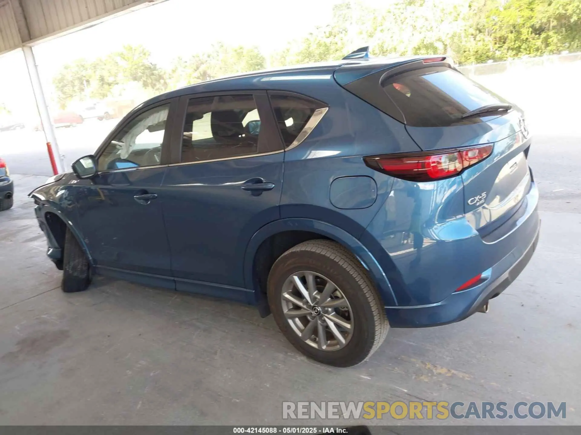13 fotografías del automóvil dañado JM3KFBCLXR0453667 MAZDA CX-5 2024