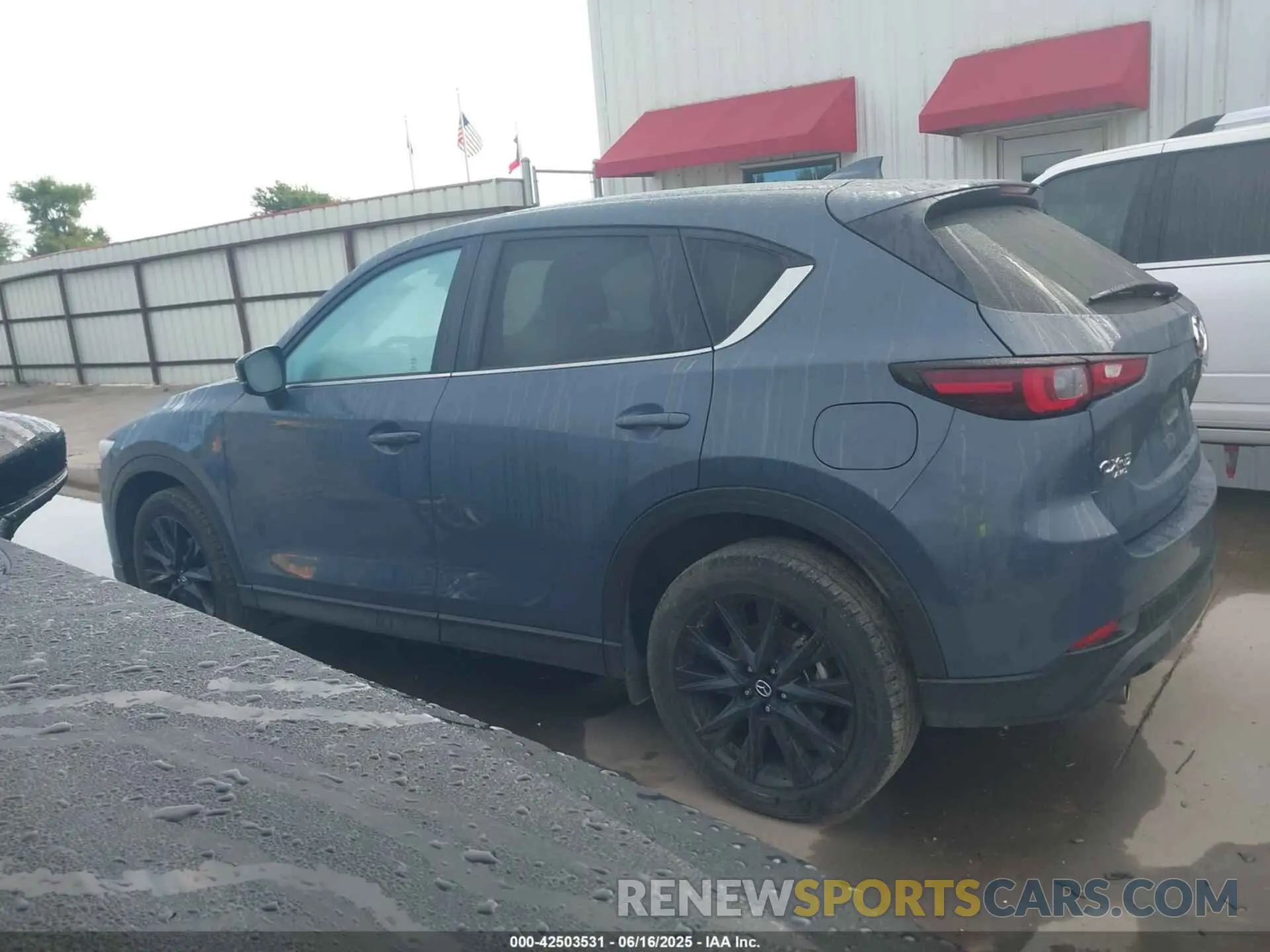 14 fotografías del automóvil dañado JM3KFBCLXR0503659 MAZDA CX-5 2024