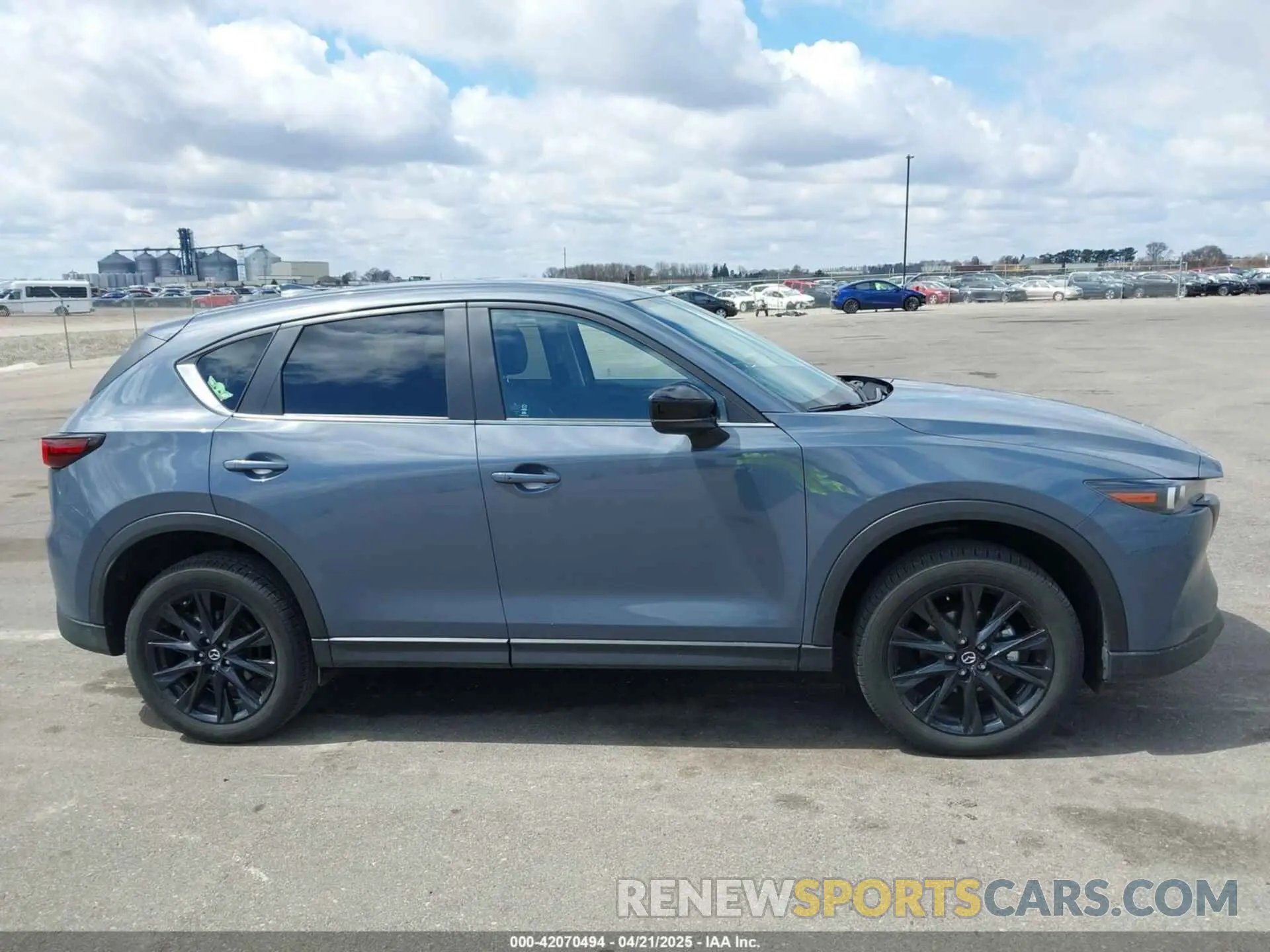 13 fotografías del automóvil dañado JM3KFBCM3R0359915 MAZDA CX-5 2024