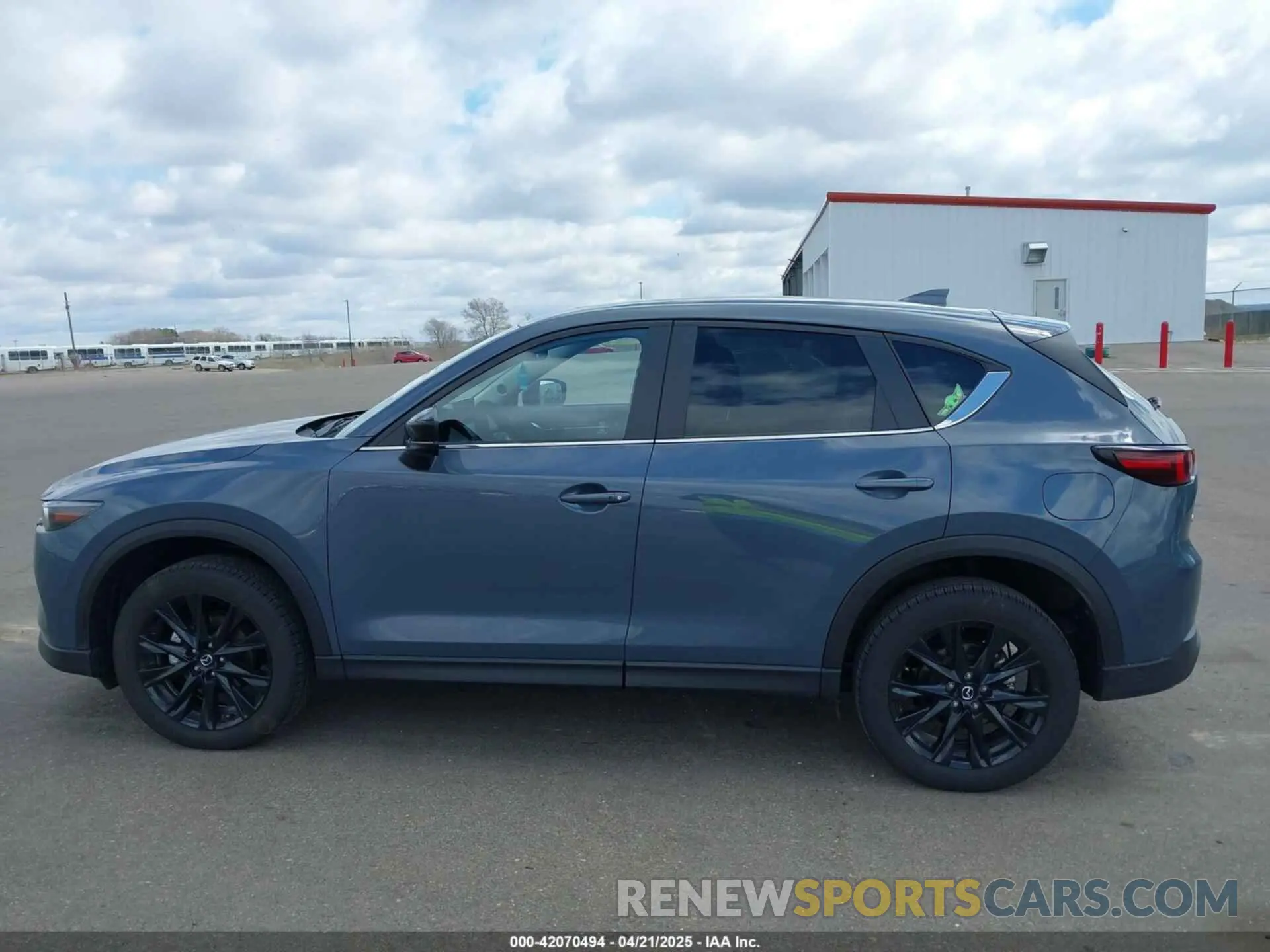 14 fotografías del automóvil dañado JM3KFBCM3R0359915 MAZDA CX-5 2024