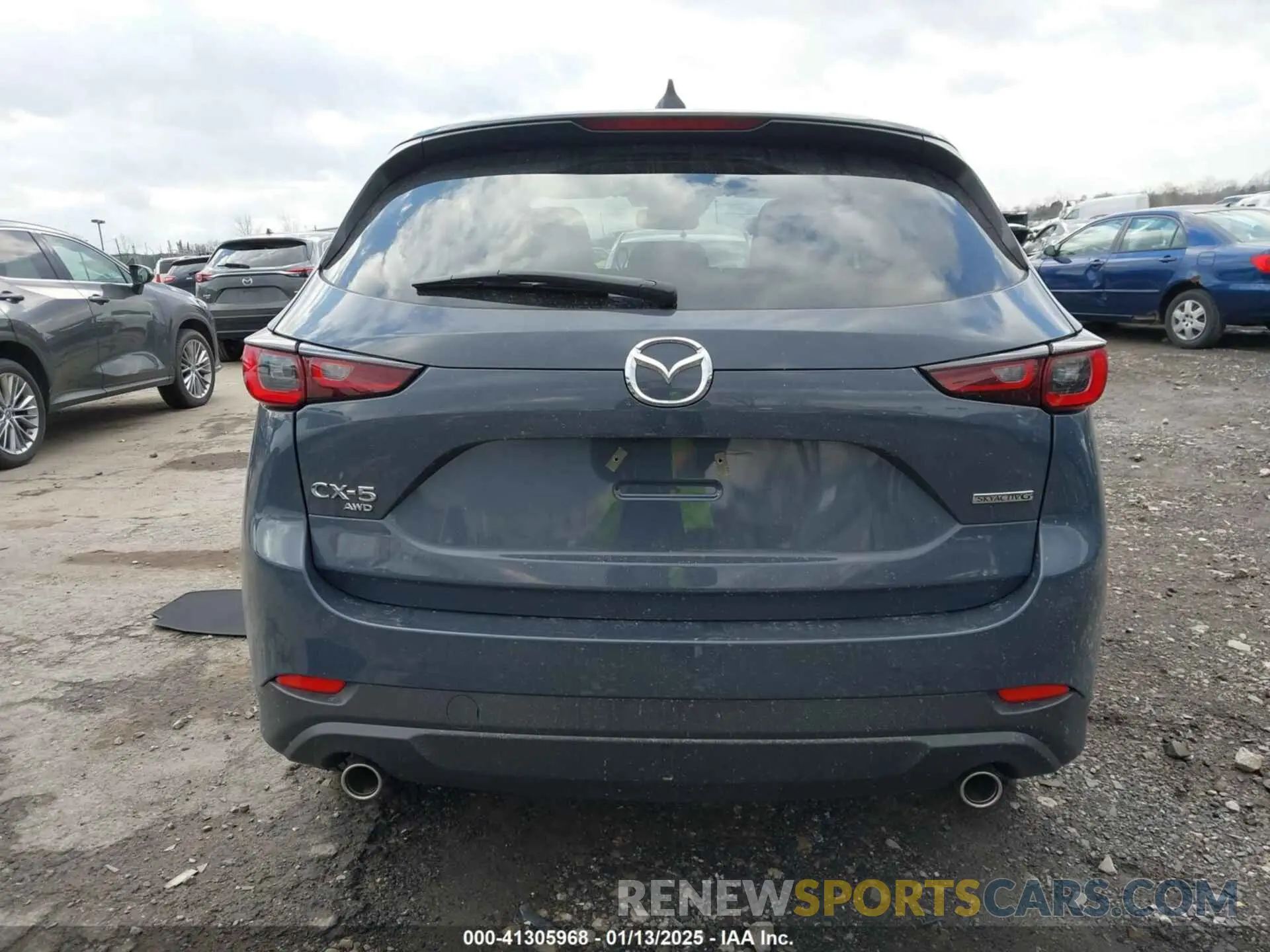 15 fotografías del automóvil dañado JM3KFBCM5R0363366 MAZDA CX-5 2024