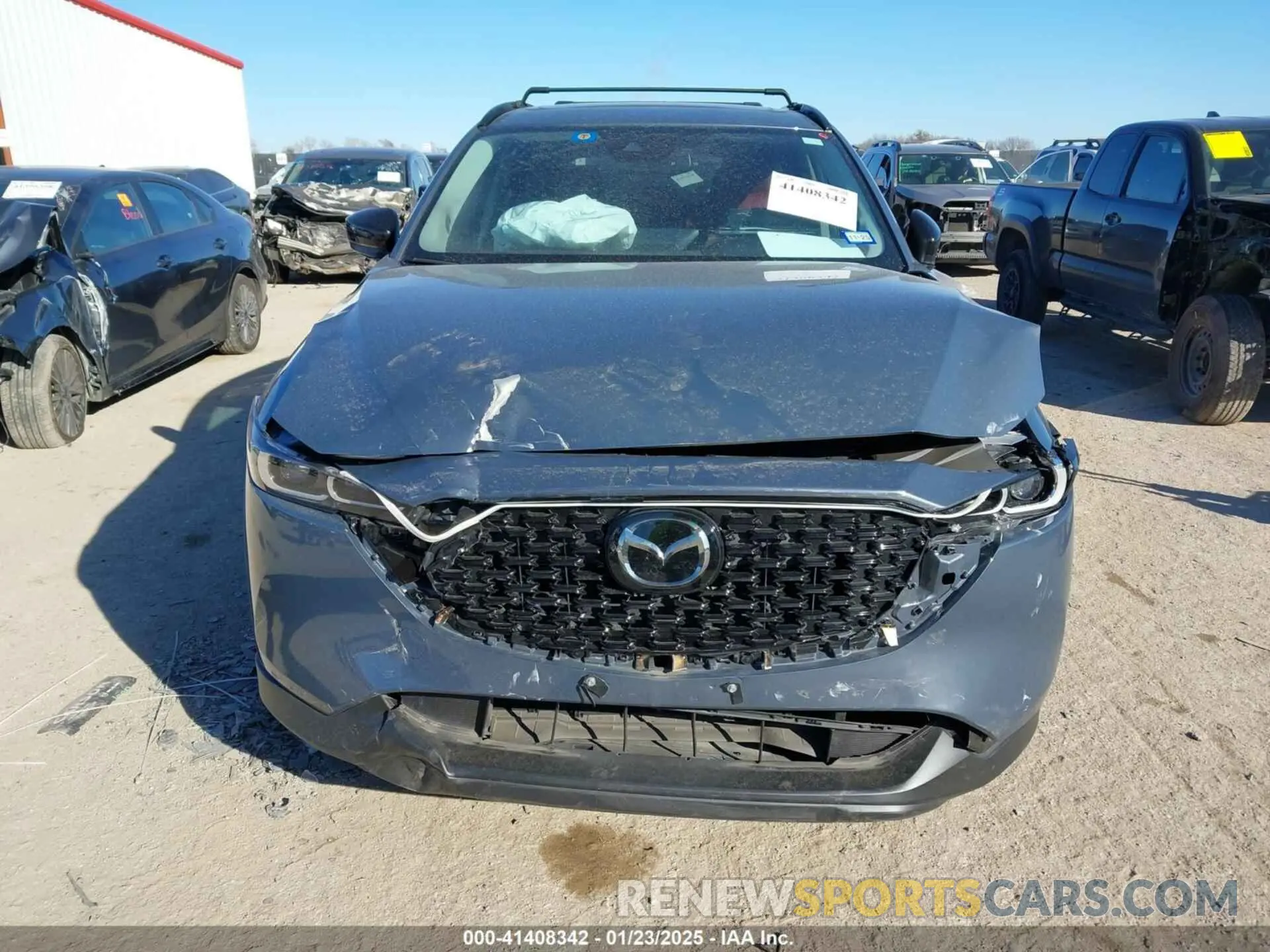 12 fotografías del automóvil dañado JM3KFBCM6R0394030 MAZDA CX-5 2024