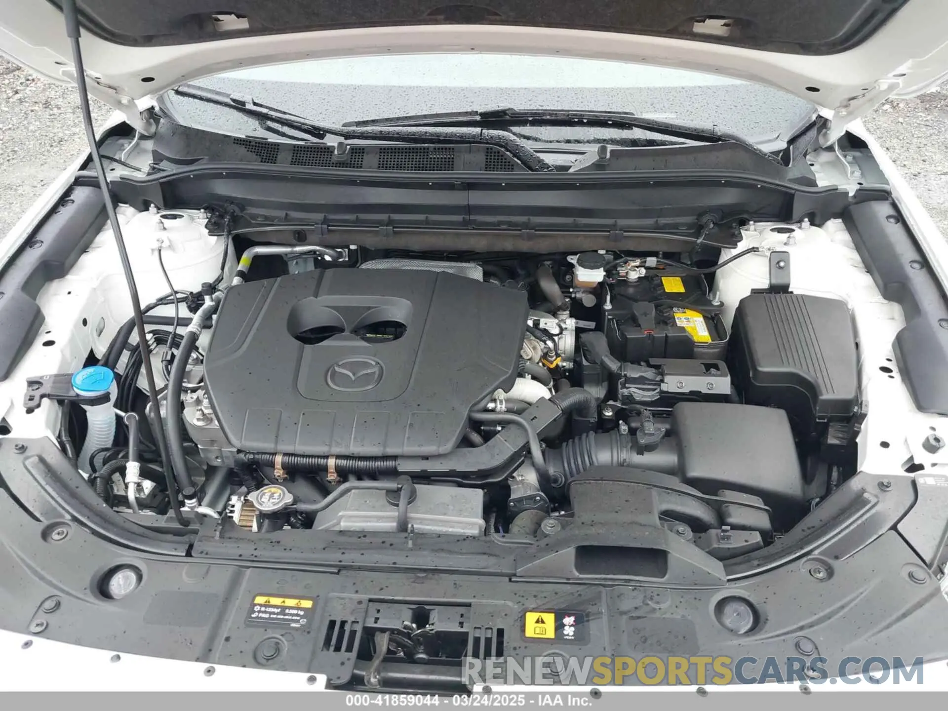 10 fotografías del automóvil dañado JM3KFBCM7R0364230 MAZDA CX-5 2024