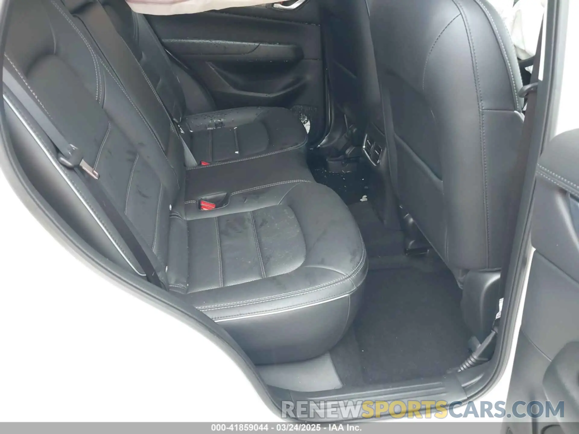 8 fotografías del automóvil dañado JM3KFBCM7R0364230 MAZDA CX-5 2024