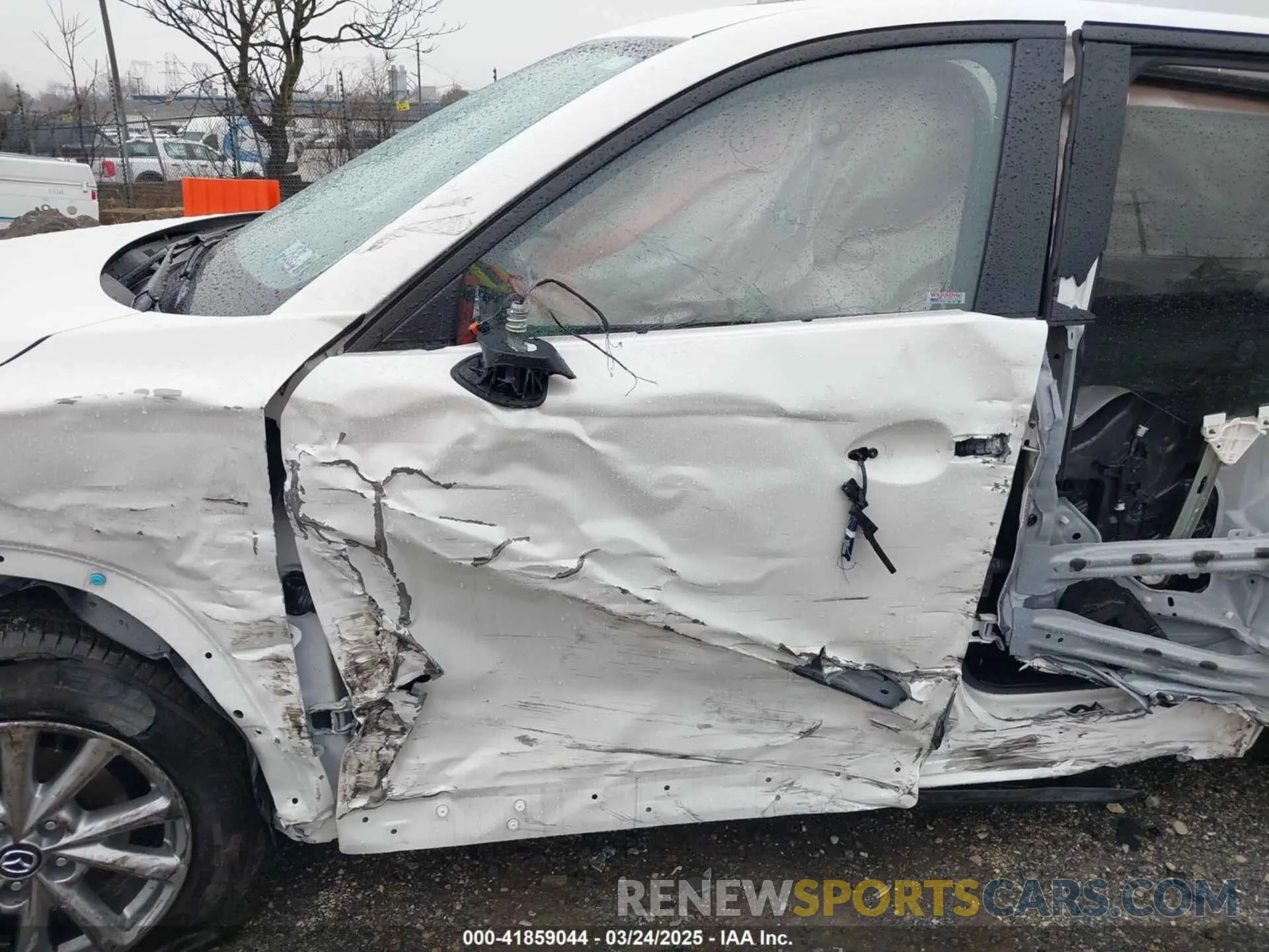 9 fotografías del automóvil dañado JM3KFBCM7R0364230 MAZDA CX-5 2024