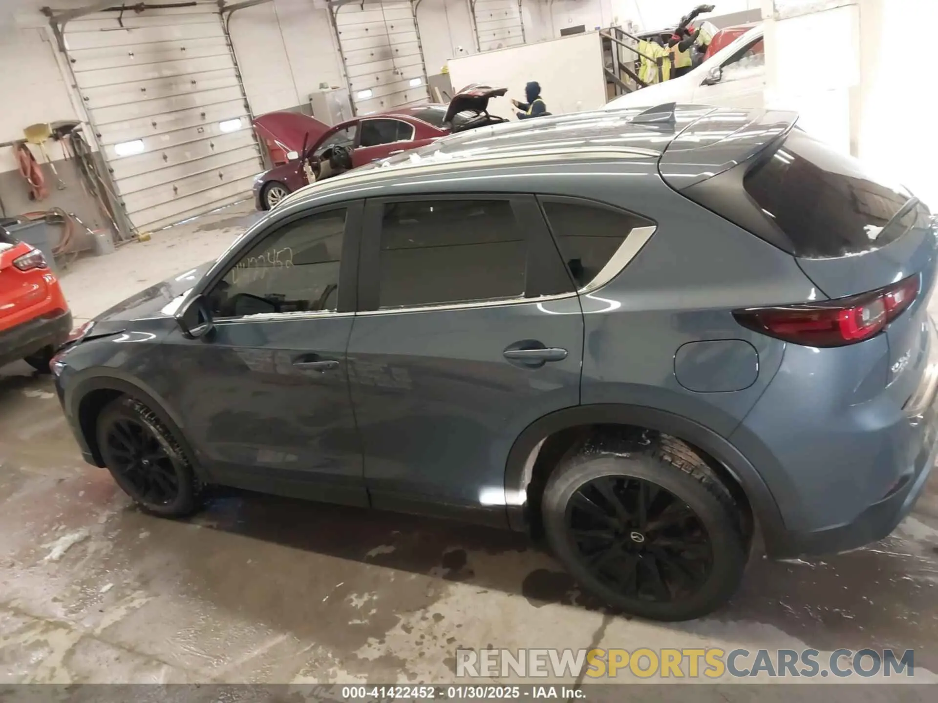 14 fotografías del automóvil dañado JM3KFBCM7R0391685 MAZDA CX-5 2024