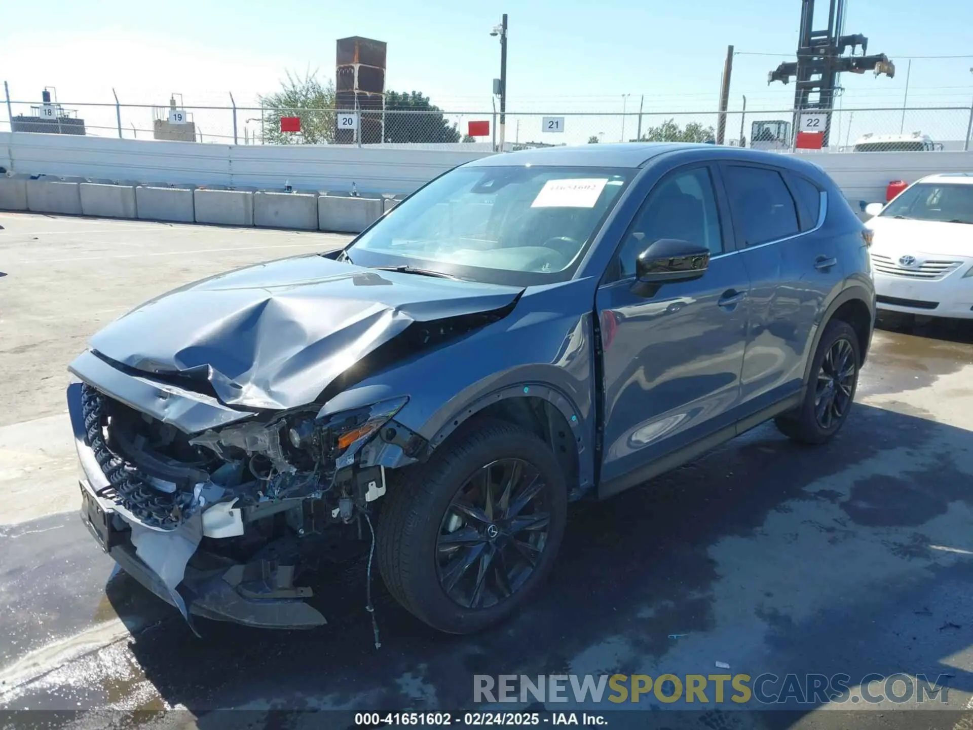 2 fotografías del automóvil dañado JM3KFBCM9R0350491 MAZDA CX-5 2024