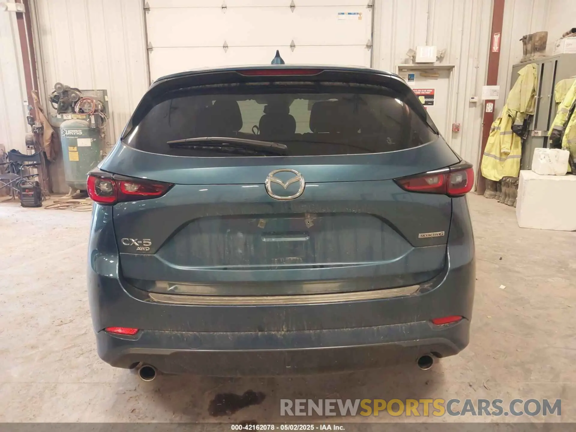 16 fotografías del automóvil dañado JM3KFBCM9R0390733 MAZDA CX-5 2024