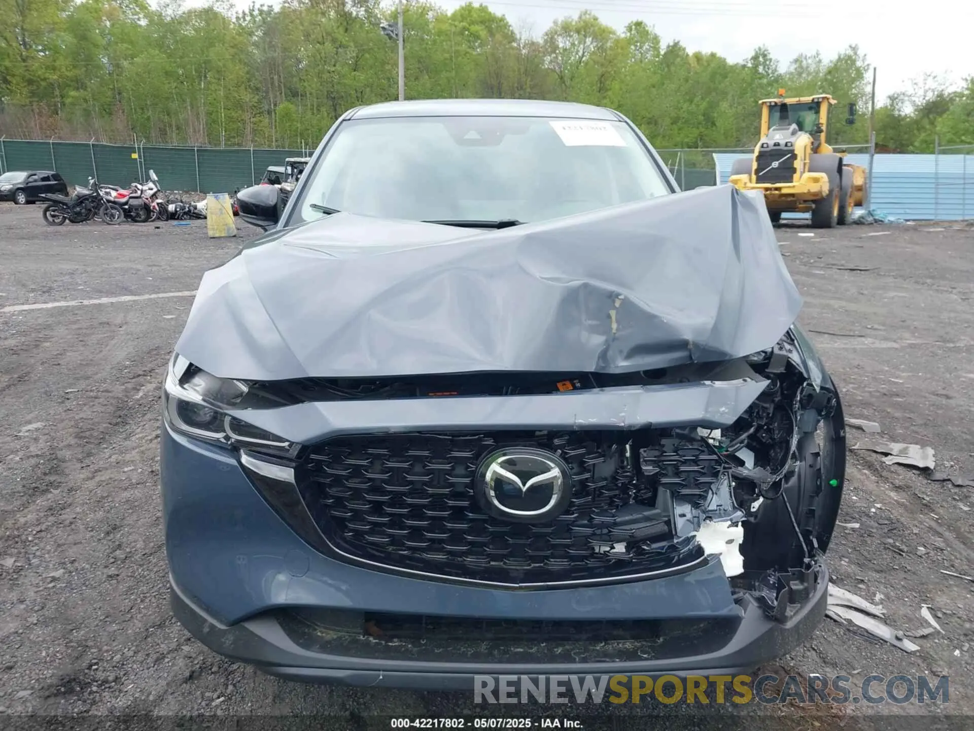 12 fotografías del automóvil dañado JM3KFBCM9R0393213 MAZDA CX-5 2024