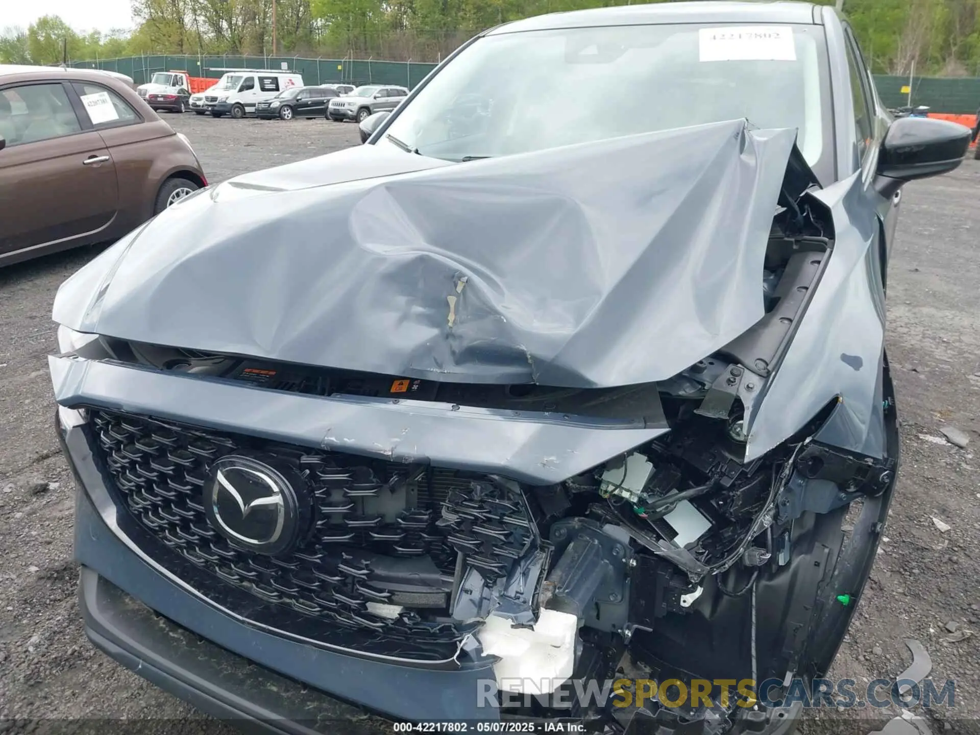 6 fotografías del automóvil dañado JM3KFBCM9R0393213 MAZDA CX-5 2024