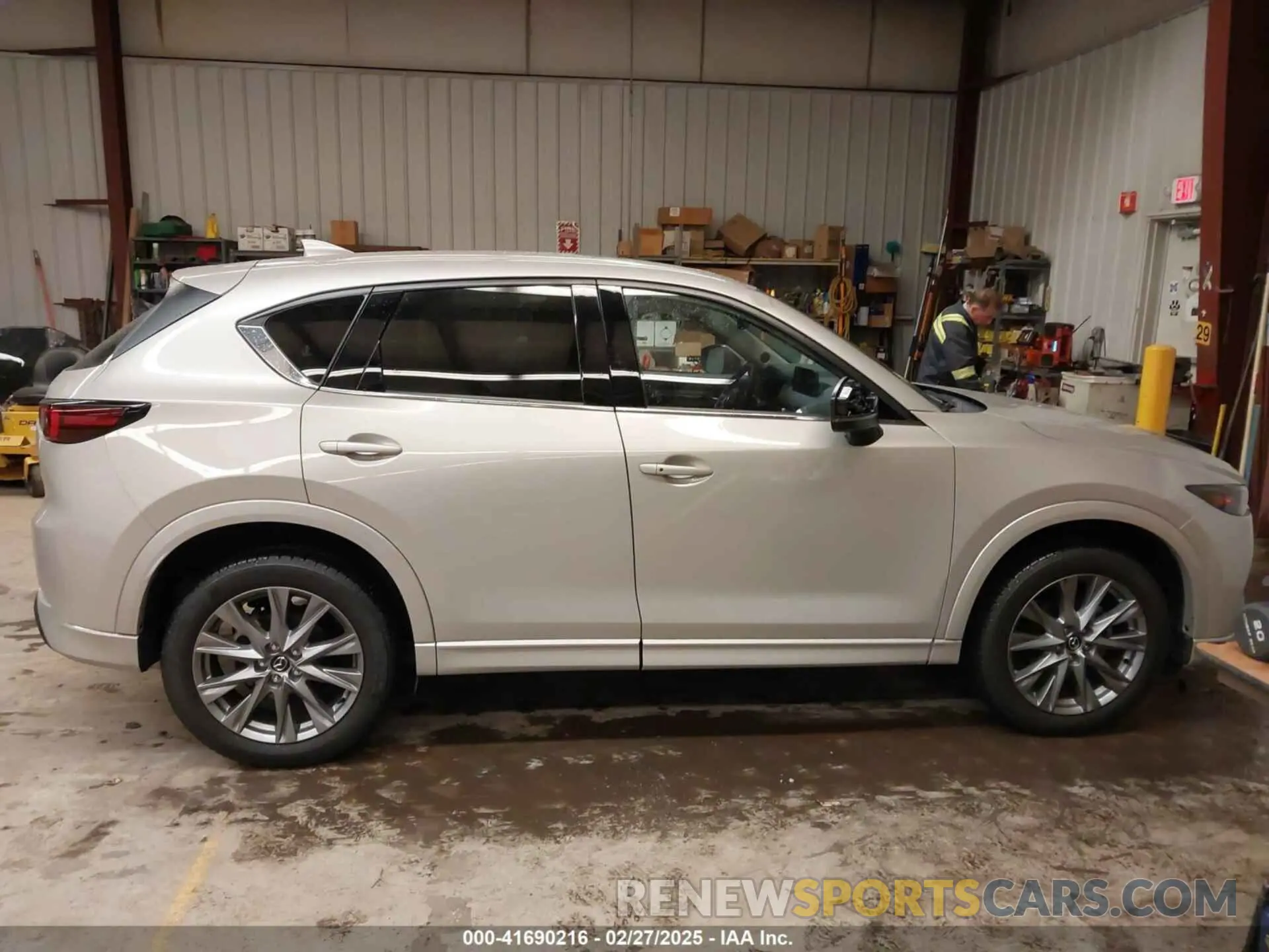 13 fotografías del automóvil dañado JM3KFBDL2R0431998 MAZDA CX-5 2024