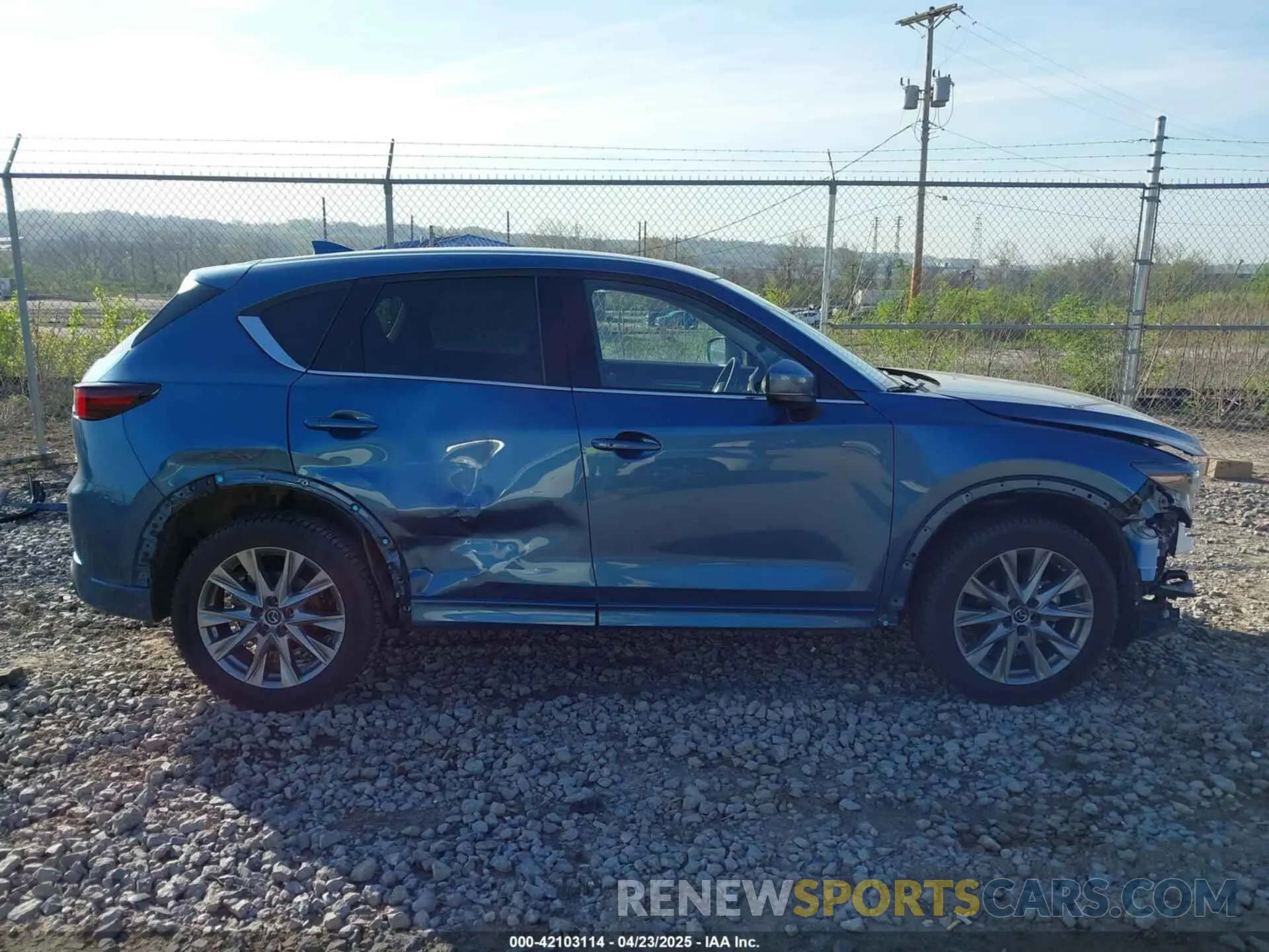 14 fotografías del automóvil dañado JM3KFBDL7R0422133 MAZDA CX-5 2024