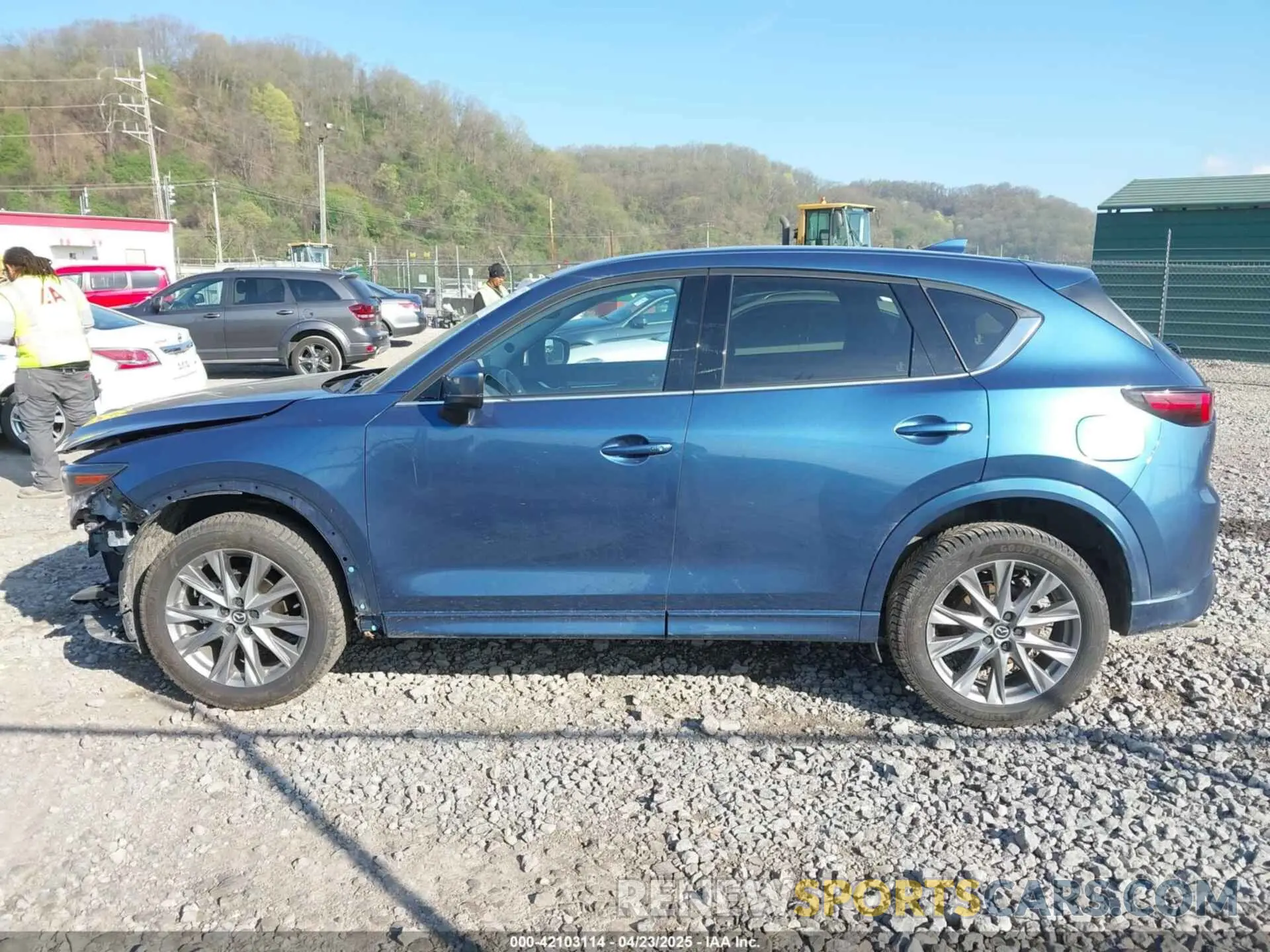 15 fotografías del automóvil dañado JM3KFBDL7R0422133 MAZDA CX-5 2024
