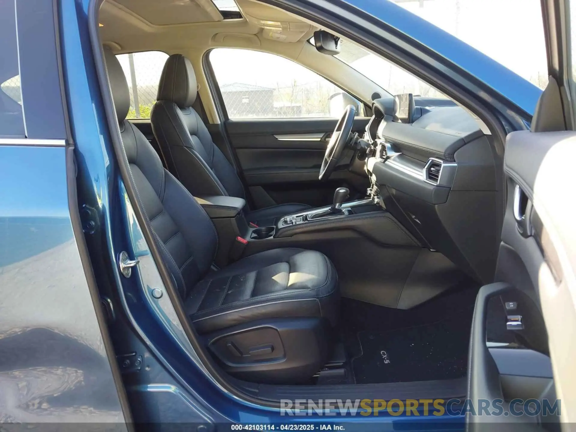 5 fotografías del automóvil dañado JM3KFBDL7R0422133 MAZDA CX-5 2024
