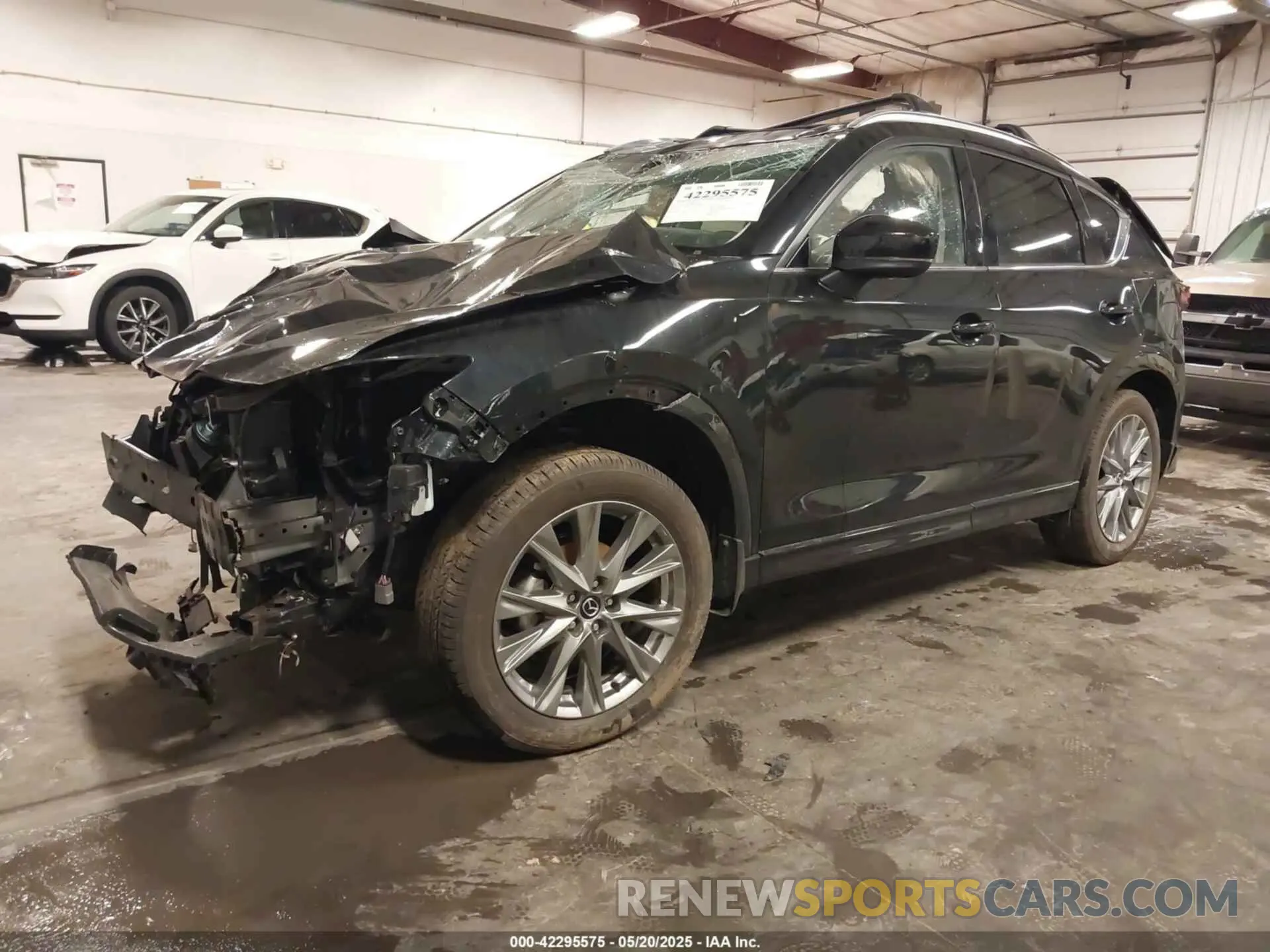 2 fotografías del automóvil dañado JM3KFBDL7R0532423 MAZDA CX-5 2024