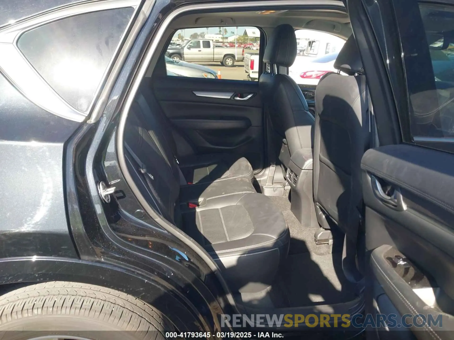 8 fotografías del automóvil dañado JM3KFBDL8R0431665 MAZDA CX-5 2024