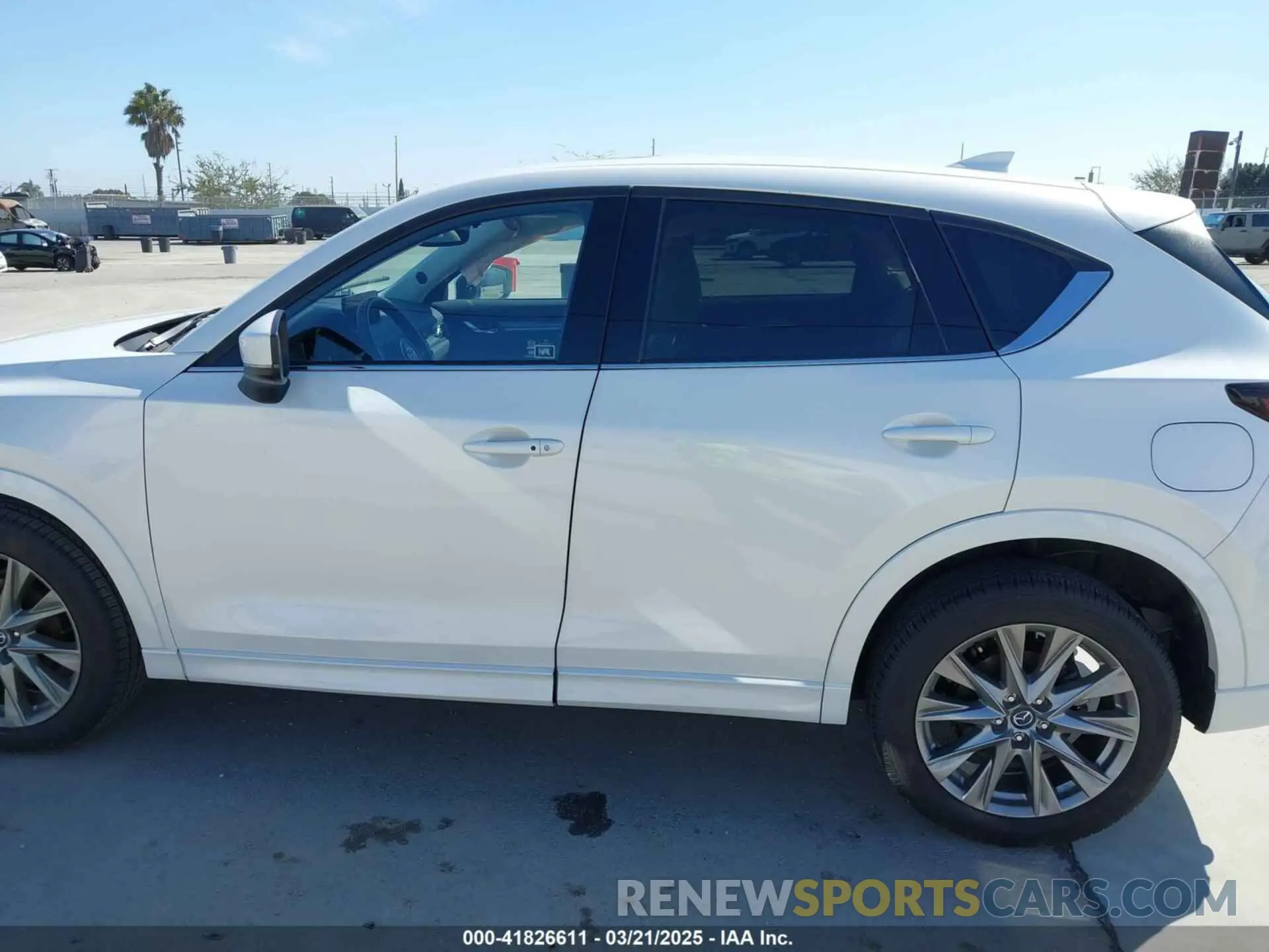 14 fotografías del automóvil dañado JM3KFBDLXR0513879 MAZDA CX-5 2024