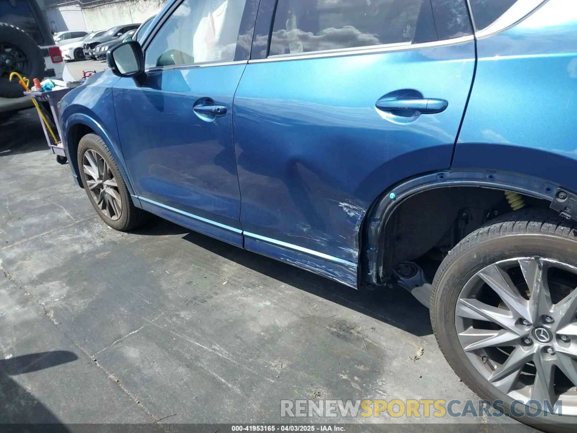 14 fotografías del automóvil dañado JM3KFBDM0R0375231 MAZDA CX-5 2024