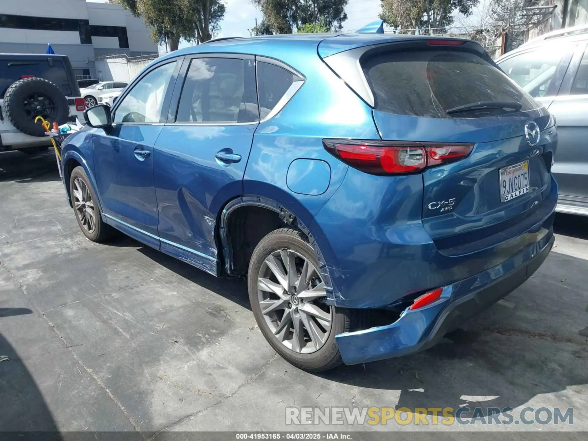 3 fotografías del automóvil dañado JM3KFBDM0R0375231 MAZDA CX-5 2024