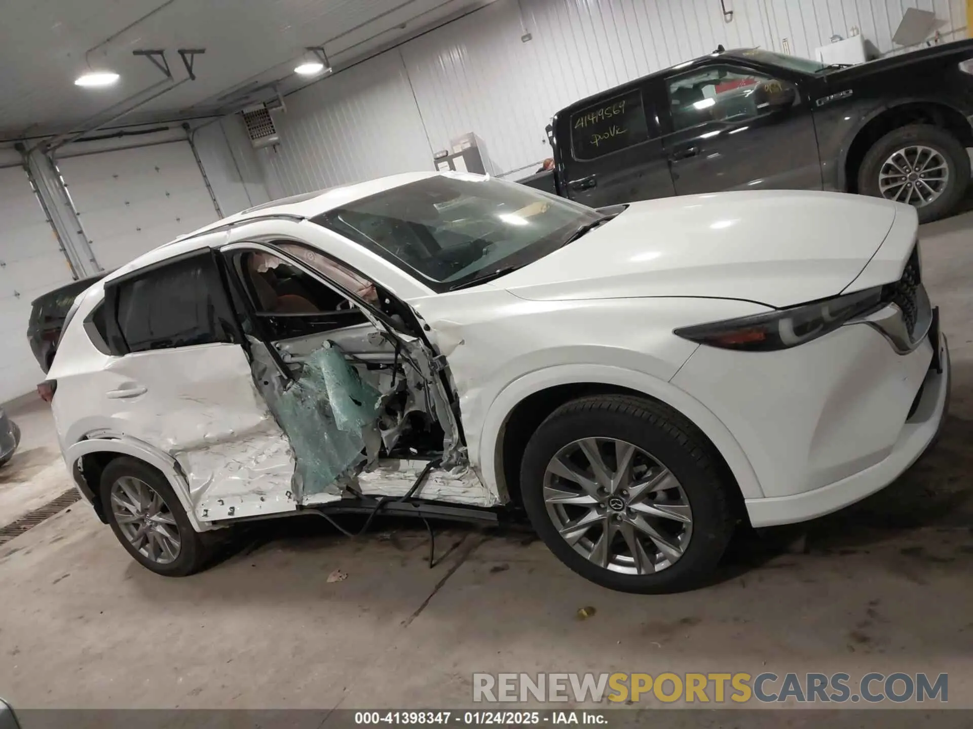 13 fotografías del automóvil dañado JM3KFBDM0R0387539 MAZDA CX-5 2024