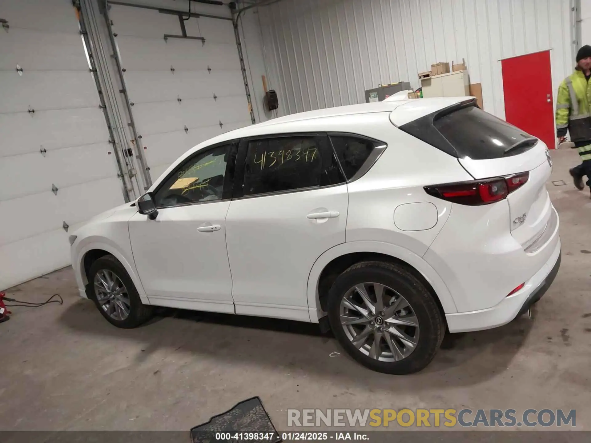 14 fotografías del automóvil dañado JM3KFBDM0R0387539 MAZDA CX-5 2024