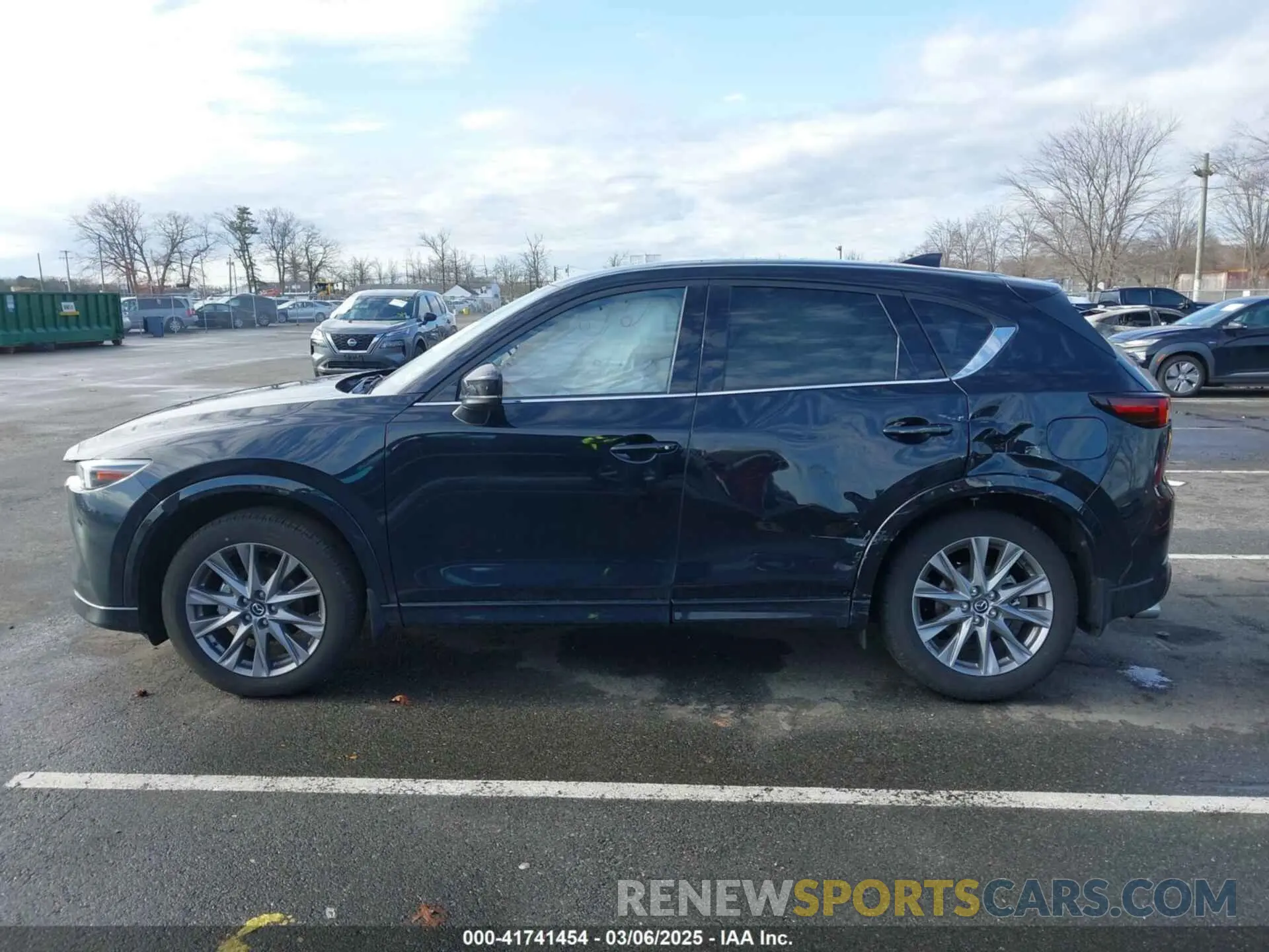 14 fotografías del automóvil dañado JM3KFBDM3R0400333 MAZDA CX-5 2024
