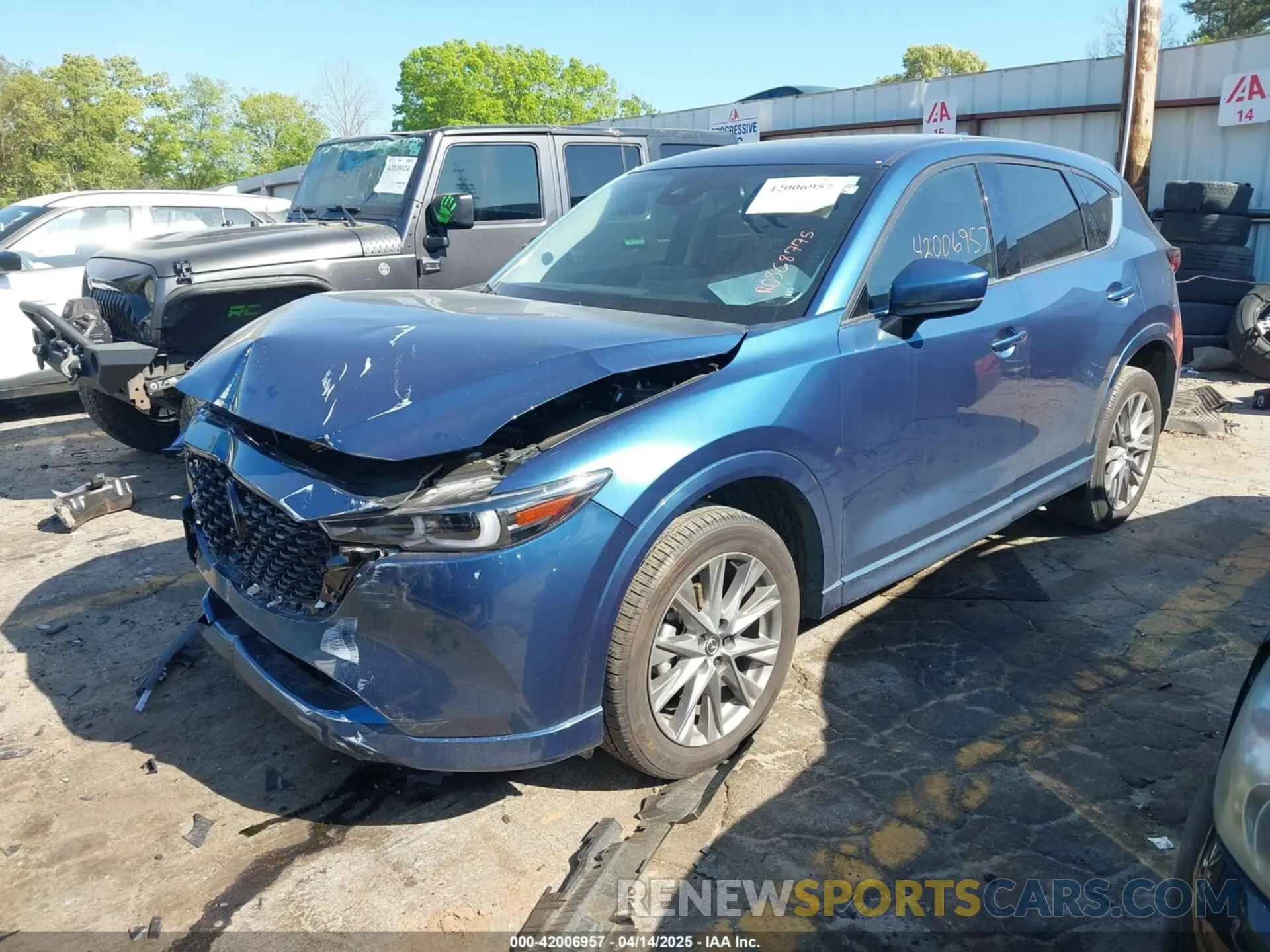 2 fotografías del automóvil dañado JM3KFBDM5R0368775 MAZDA CX-5 2024