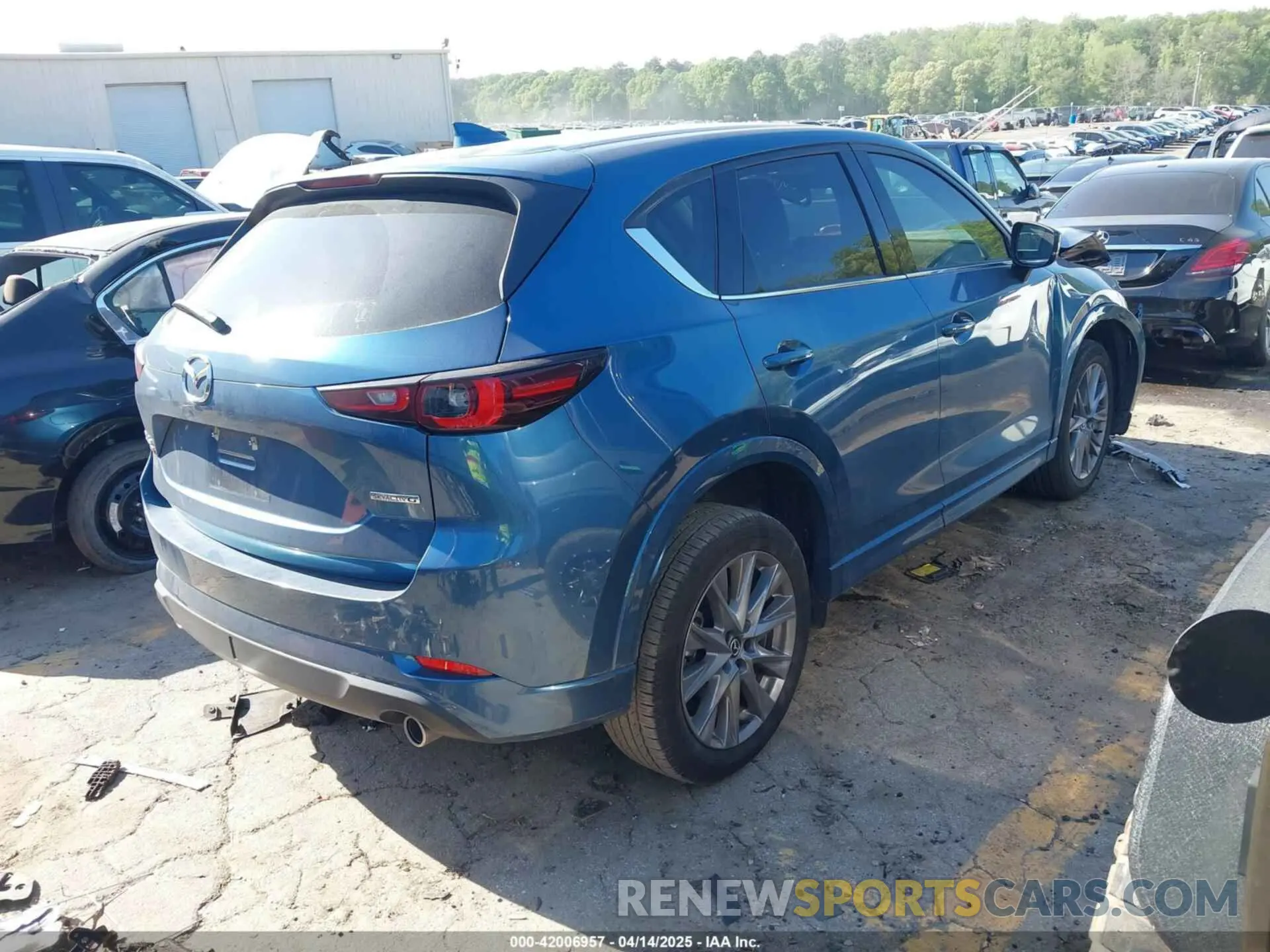 4 fotografías del automóvil dañado JM3KFBDM5R0368775 MAZDA CX-5 2024