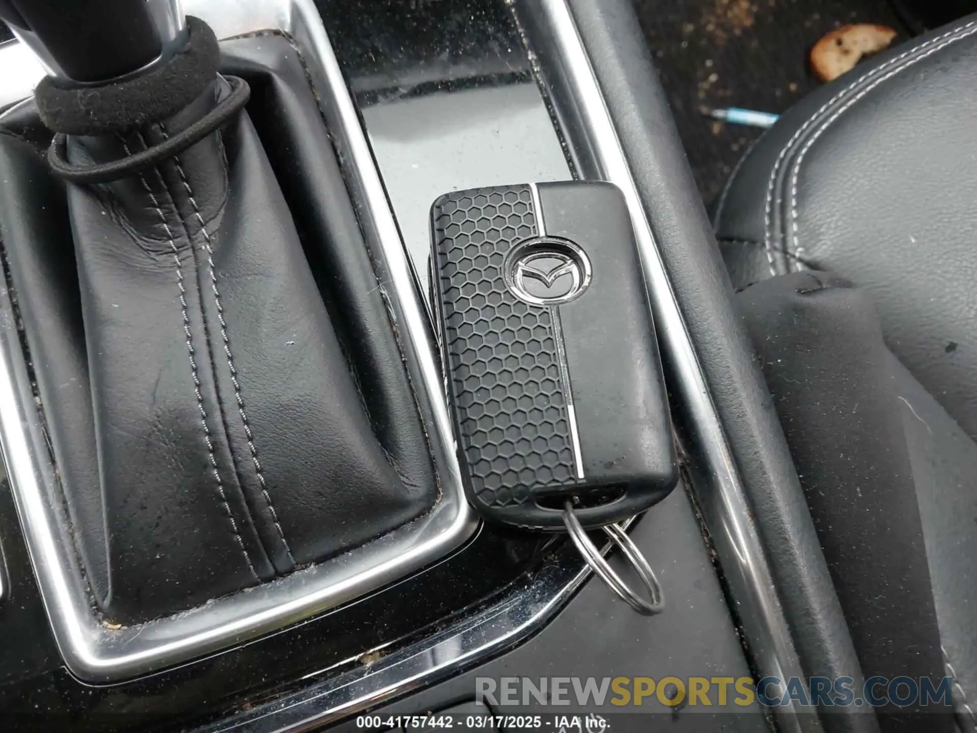 11 fotografías del automóvil dañado JM3KFBDMXR0401172 MAZDA CX-5 2024