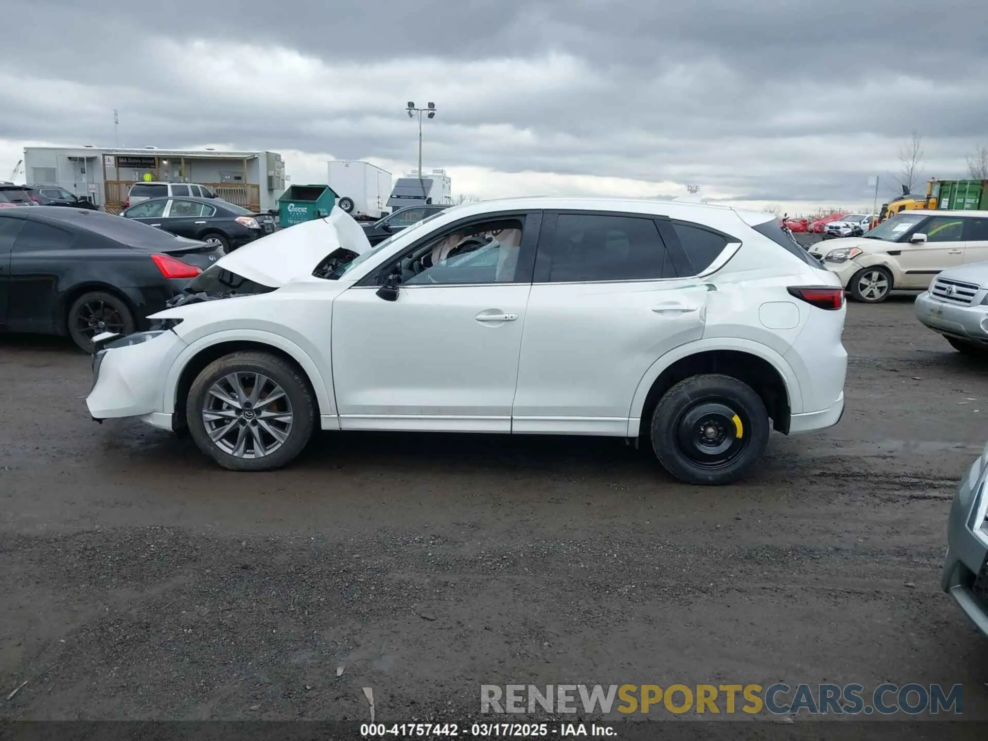 14 fotografías del automóvil dañado JM3KFBDMXR0401172 MAZDA CX-5 2024