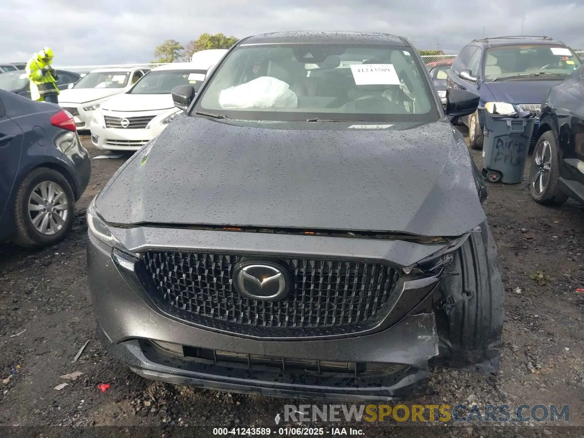 12 fotografías del automóvil dañado JM3KFBDY2R0390042 MAZDA CX-5 2024