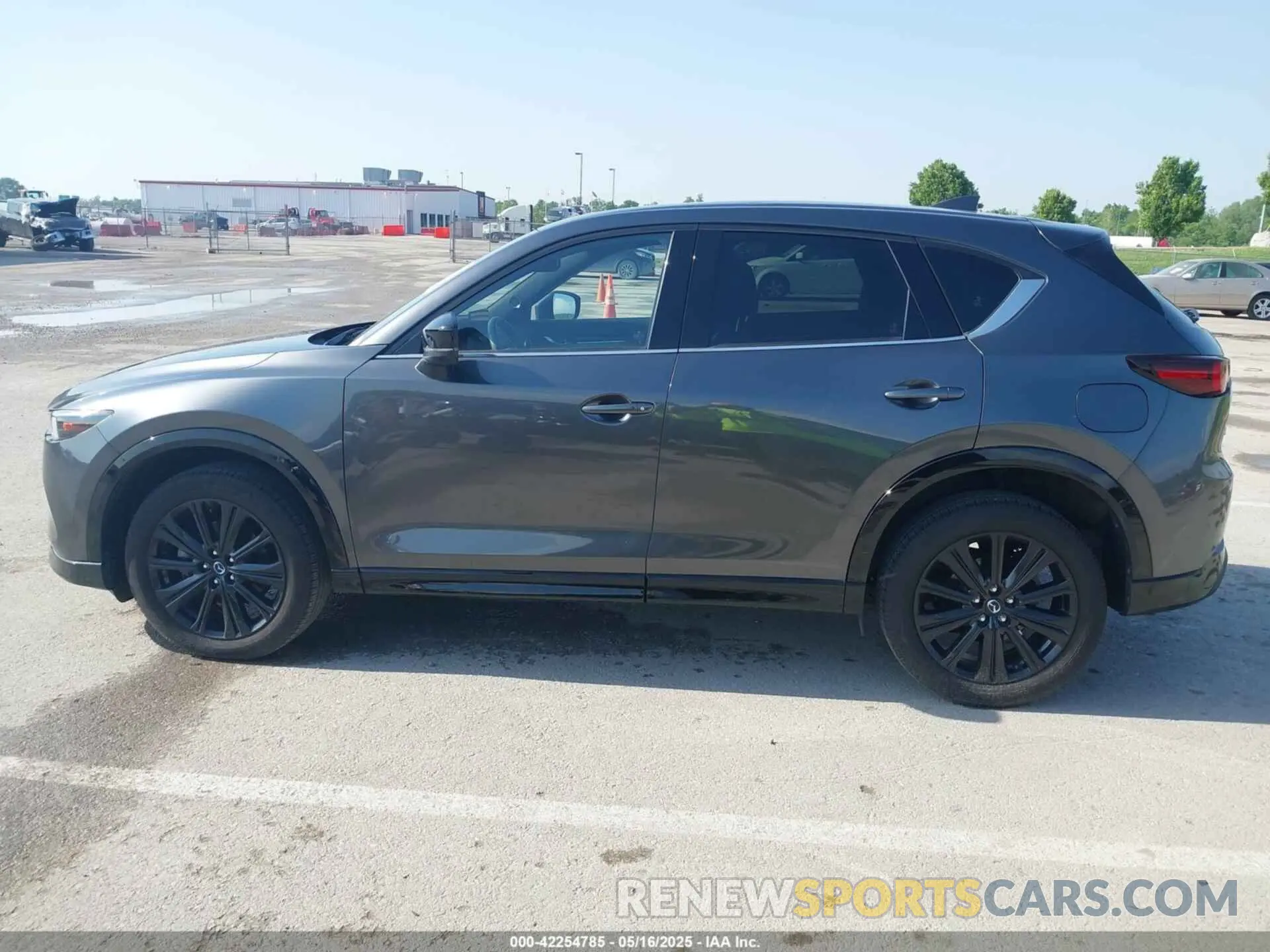 14 fotografías del automóvil dañado JM3KFBDY6R0396572 MAZDA CX-5 2024