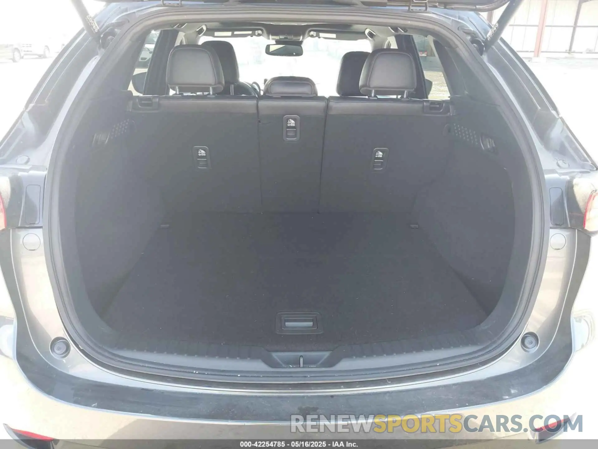17 fotografías del automóvil dañado JM3KFBDY6R0396572 MAZDA CX-5 2024