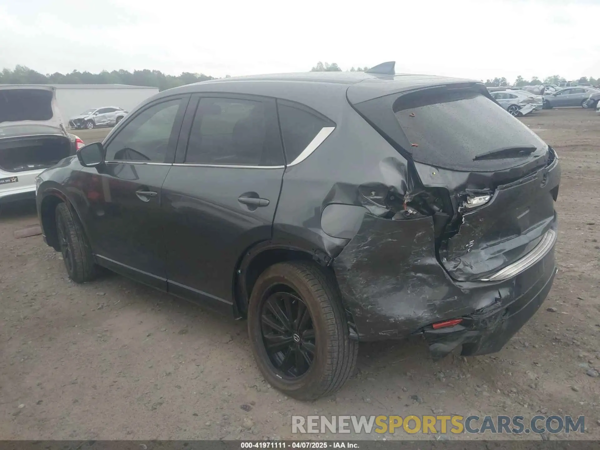 3 fotografías del automóvil dañado JM3KFBDYXR0438998 MAZDA CX-5 2024