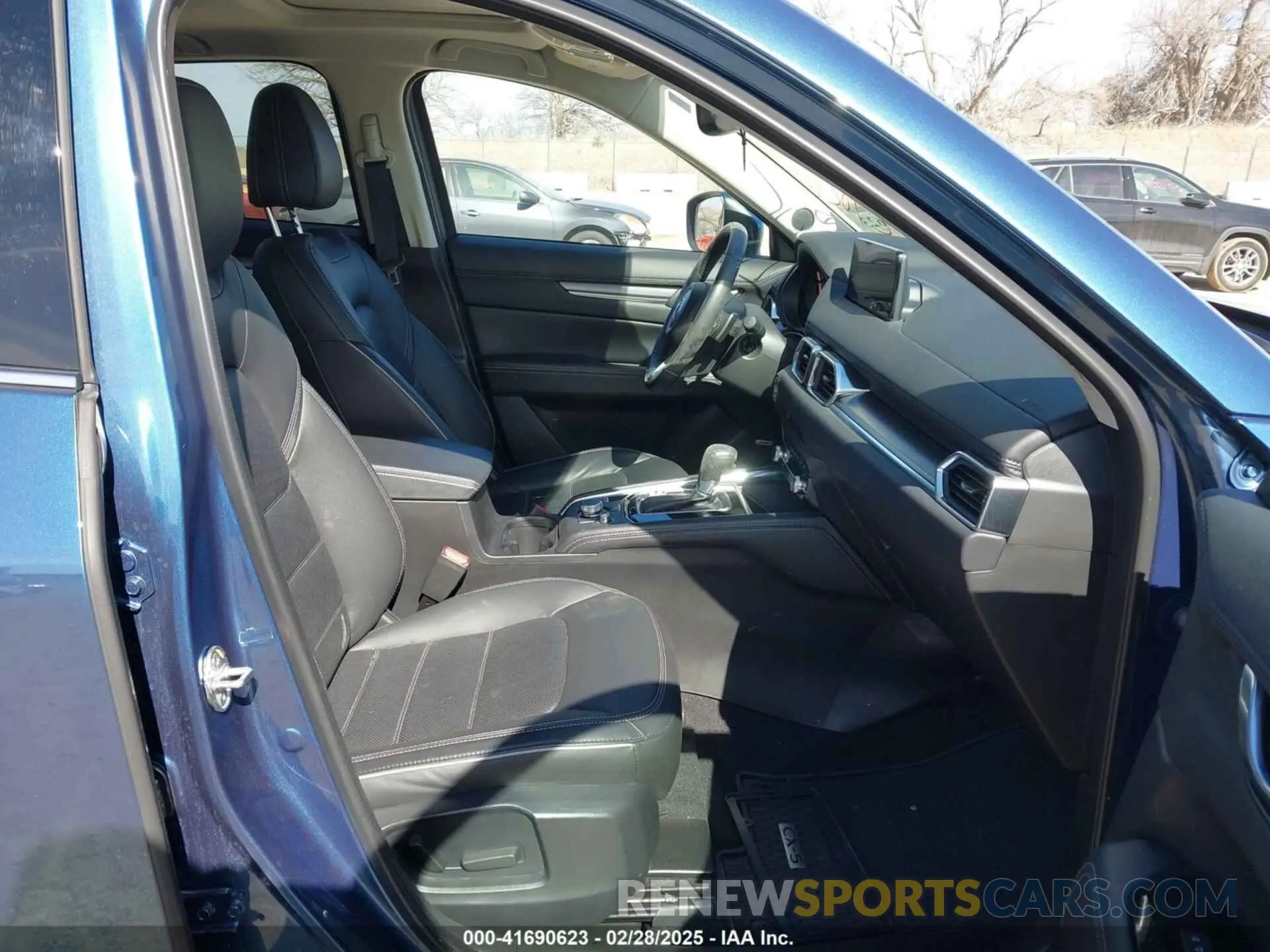 5 fotografías del automóvil dañado JM3KFBEM1R0398452 MAZDA CX-5 2024